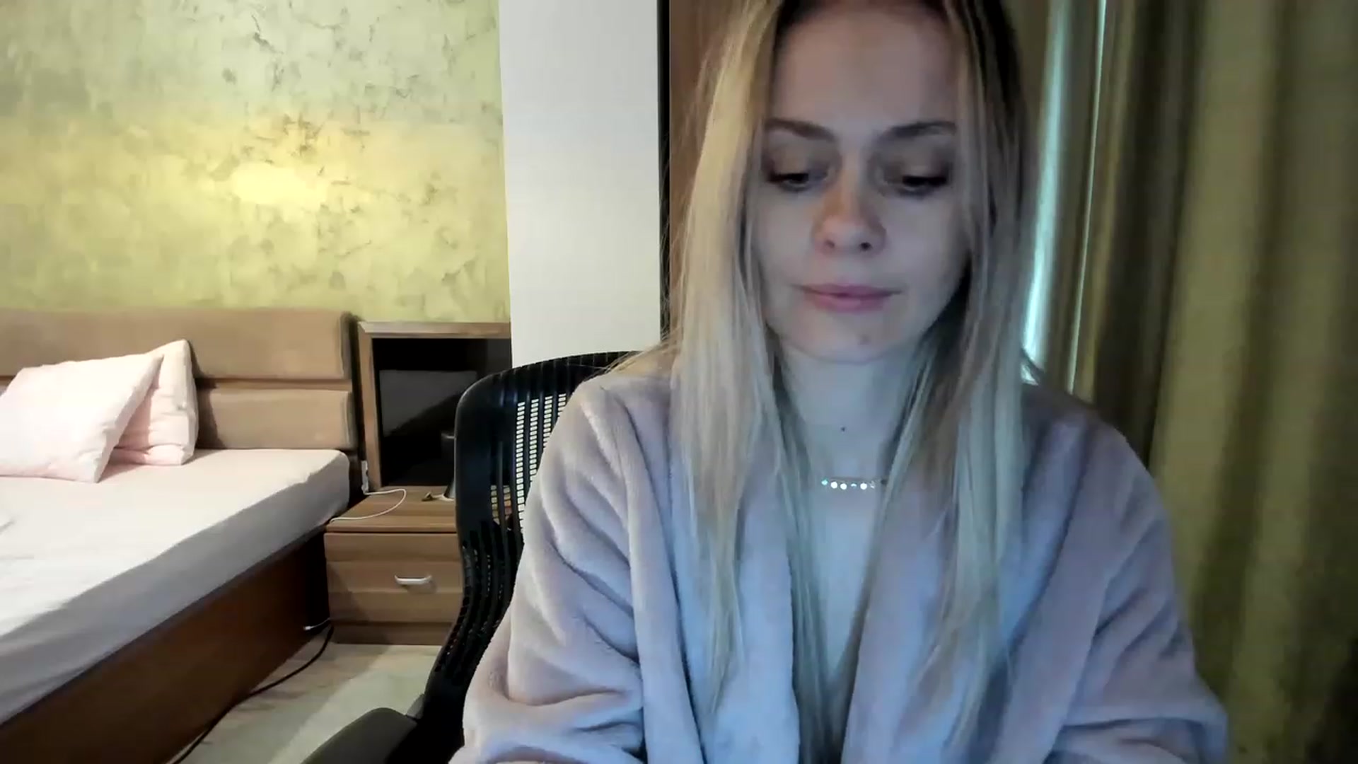 Gallery image thumbnail from DebraPaige's myfreecams stream on, 04/05/2023, 13:12 image 9 of 20