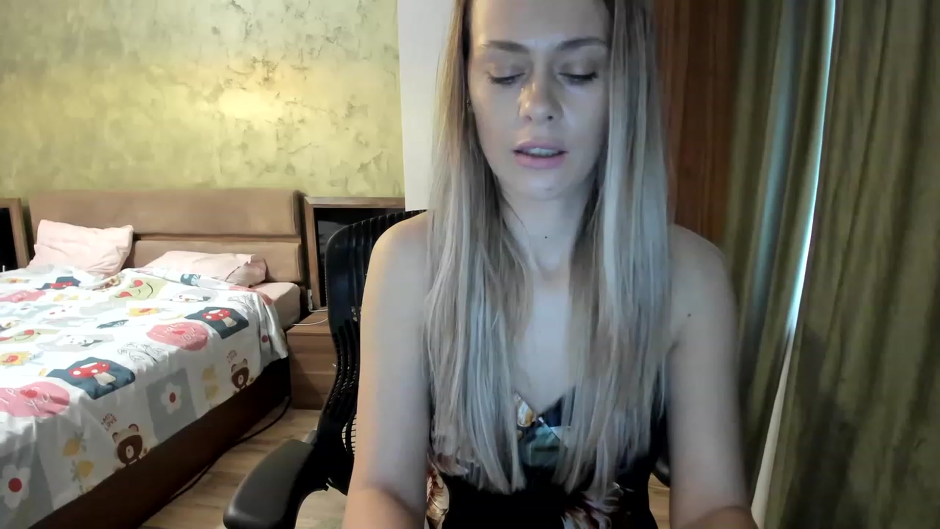 Gallery image thumbnail from DebraPaige's myfreecams stream on, 04/06/2023, 05:53 image 17 of 20