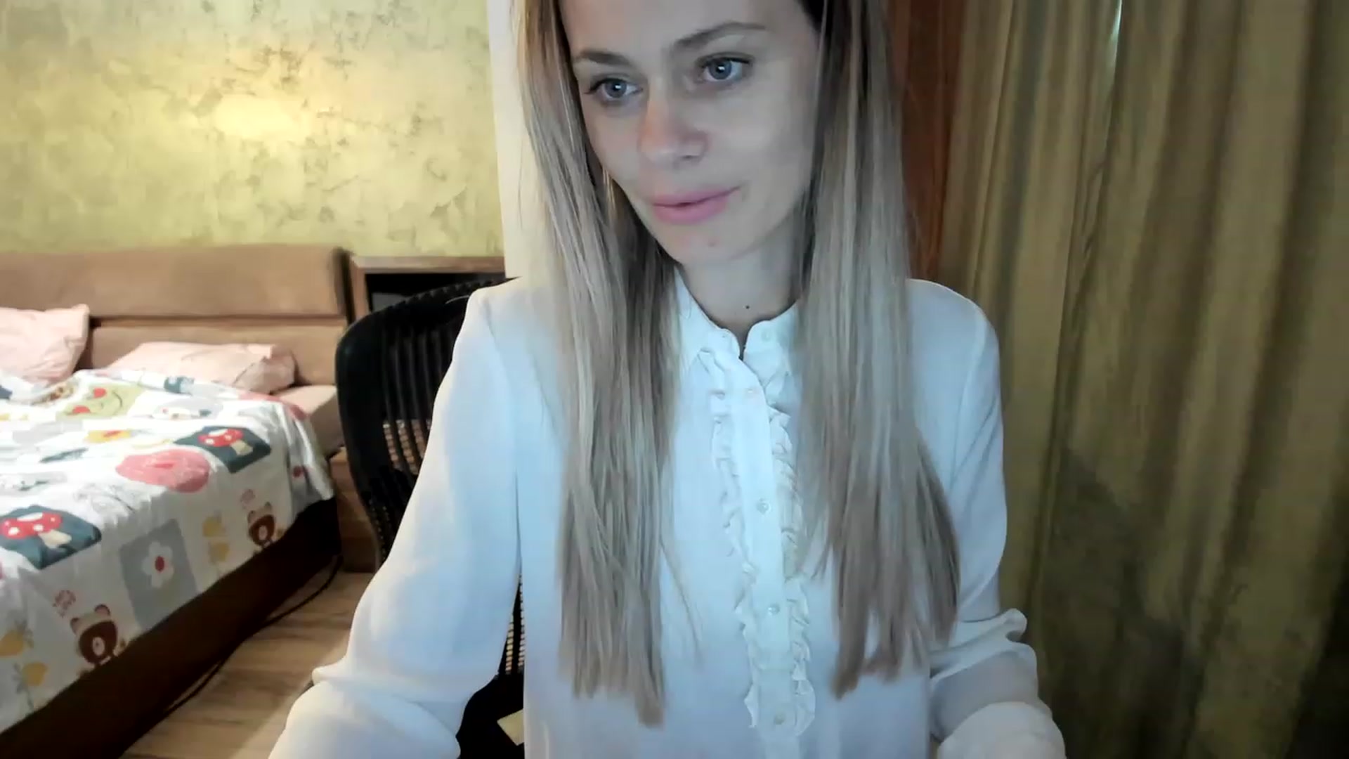 Gallery image thumbnail from DebraPaige's myfreecams stream on, 04/06/2023, 12:42 image 7 of 20