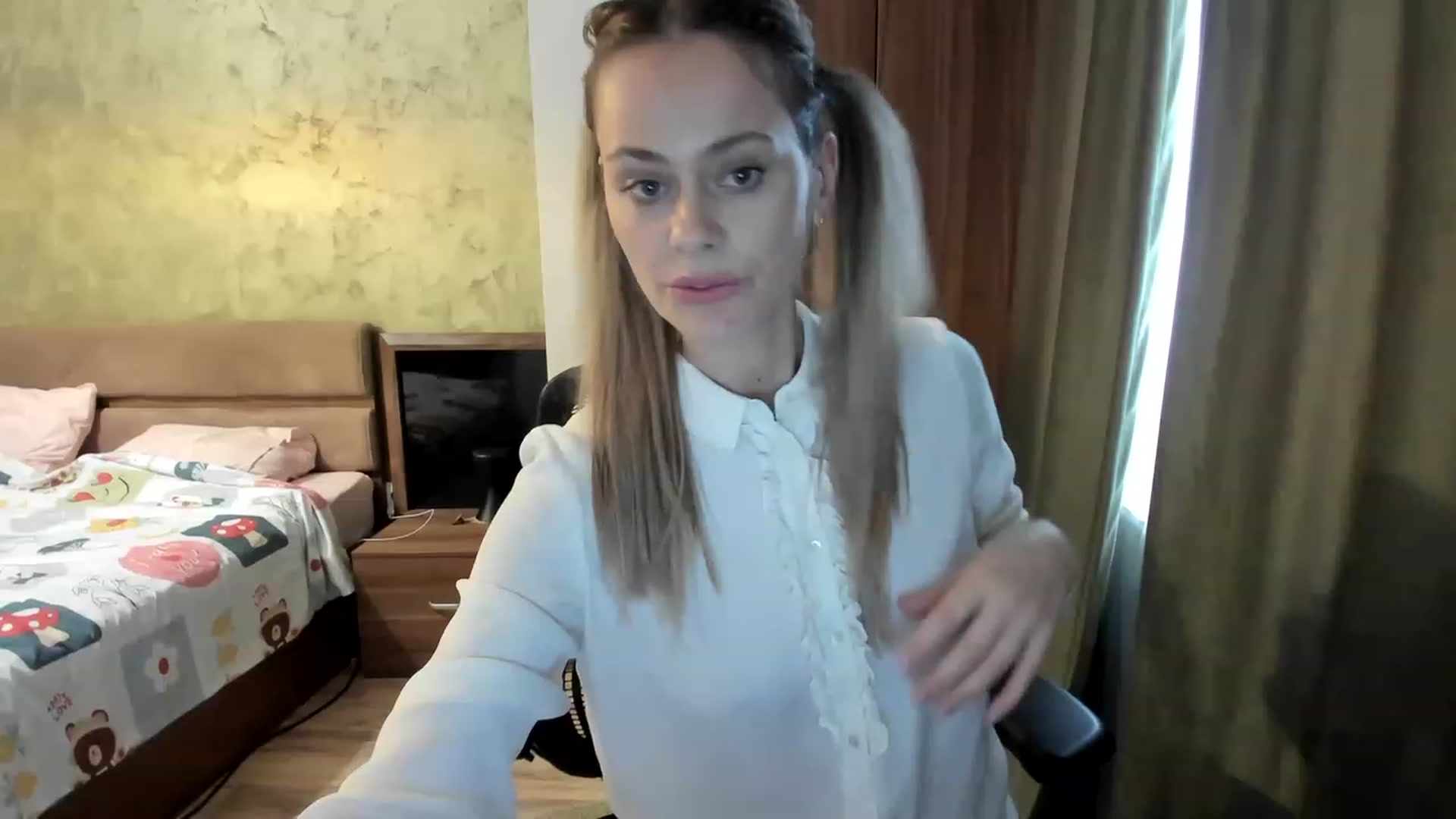 Gallery image thumbnail from DebraPaige's myfreecams stream on, 04/06/2023, 12:42 image 18 of 20