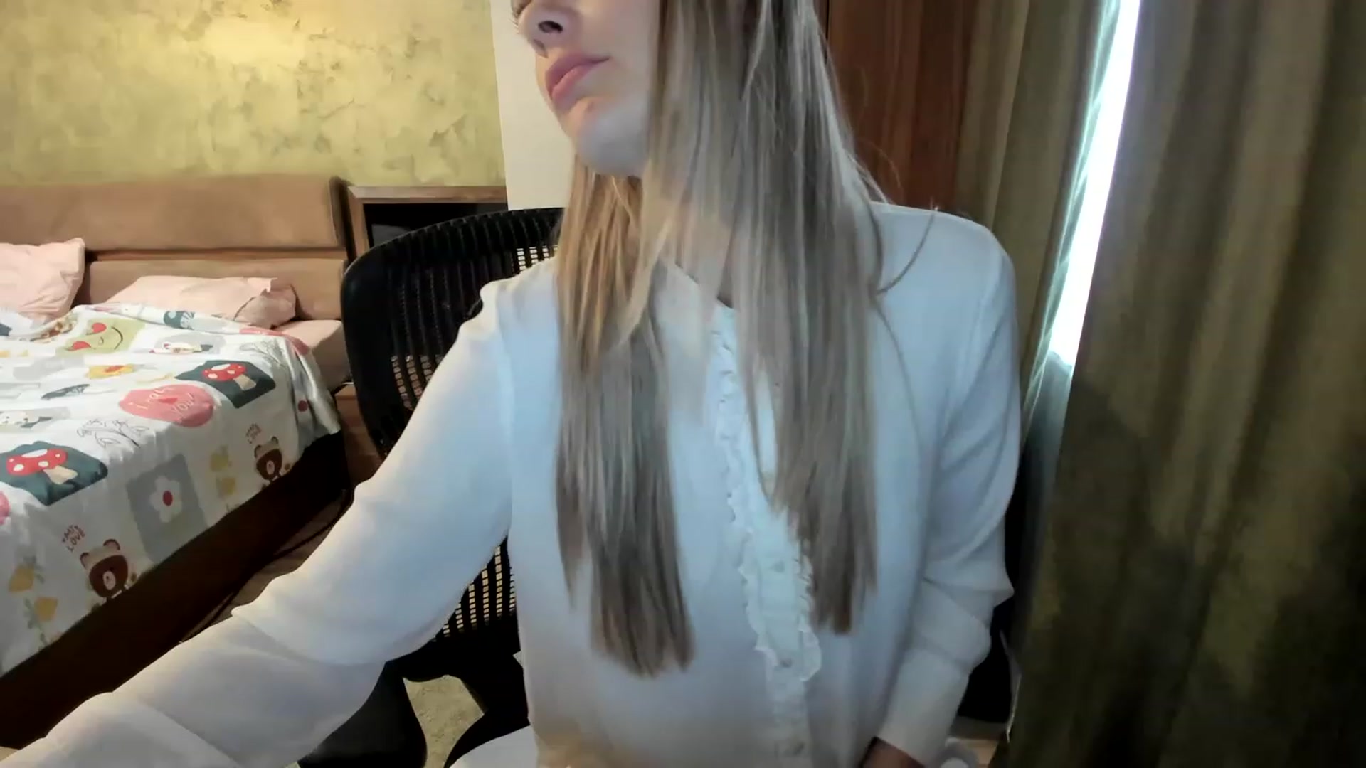 Gallery image thumbnail from DebraPaige's myfreecams stream on, 04/06/2023, 12:42 image 12 of 20
