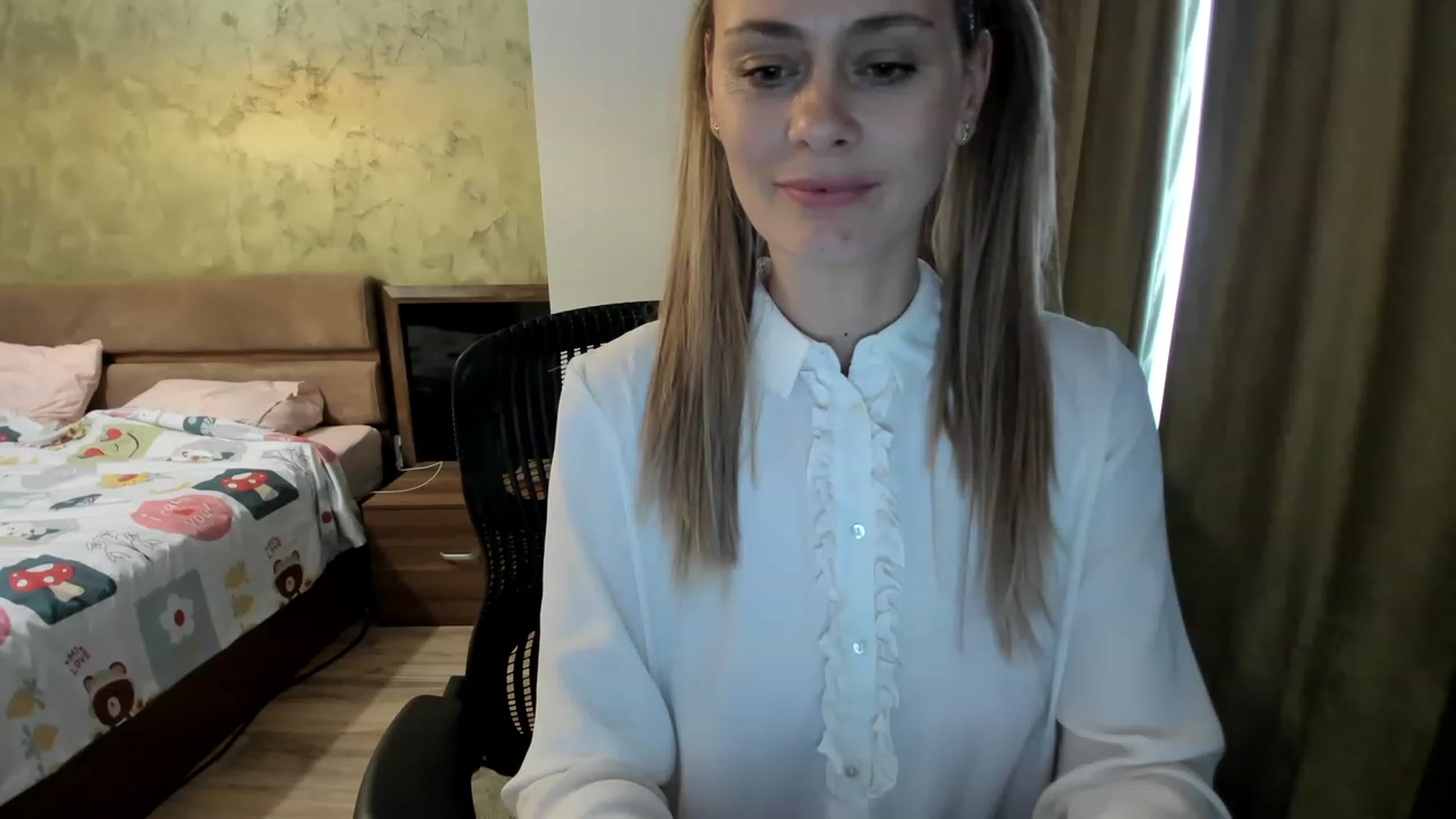 Gallery image thumbnail from DebraPaige's myfreecams stream on, 04/06/2023, 12:42 image 19 of 20
