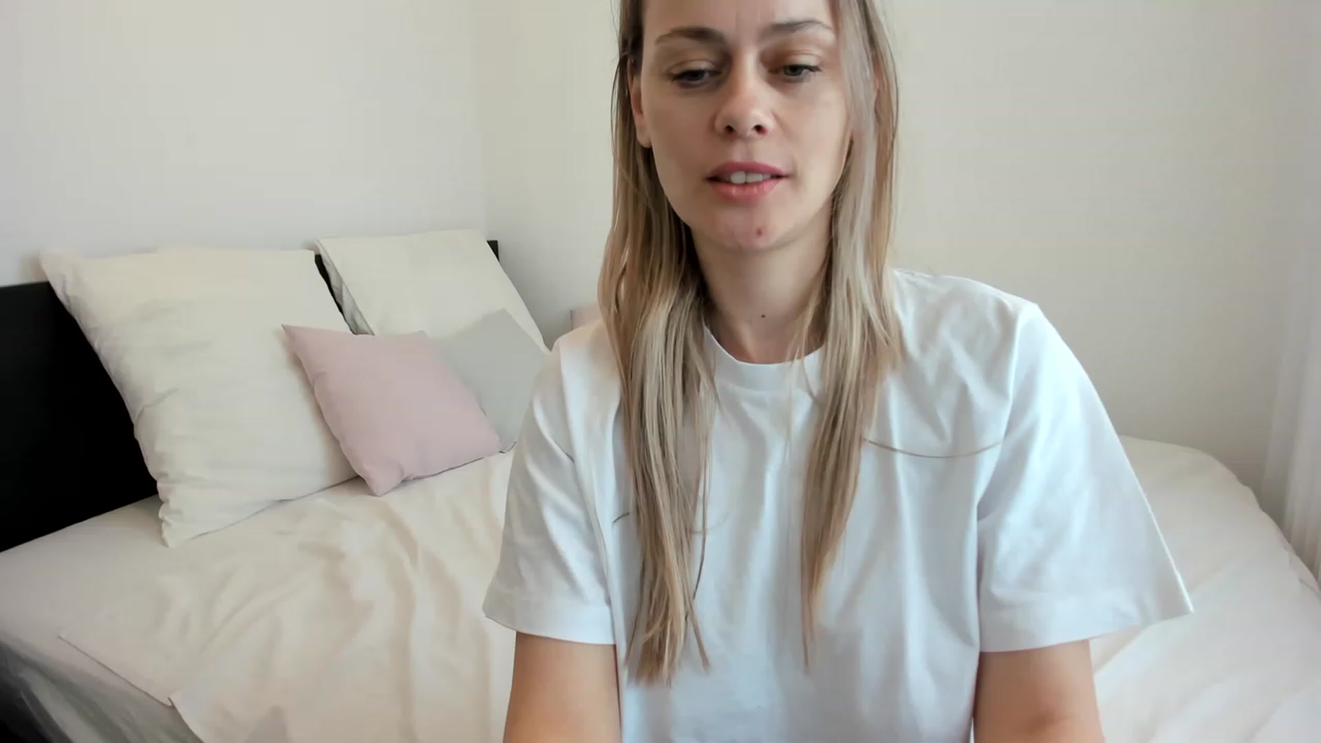 Gallery image thumbnail from DebraPaige's myfreecams stream on, 04/07/2023, 07:04 image 2 of 20