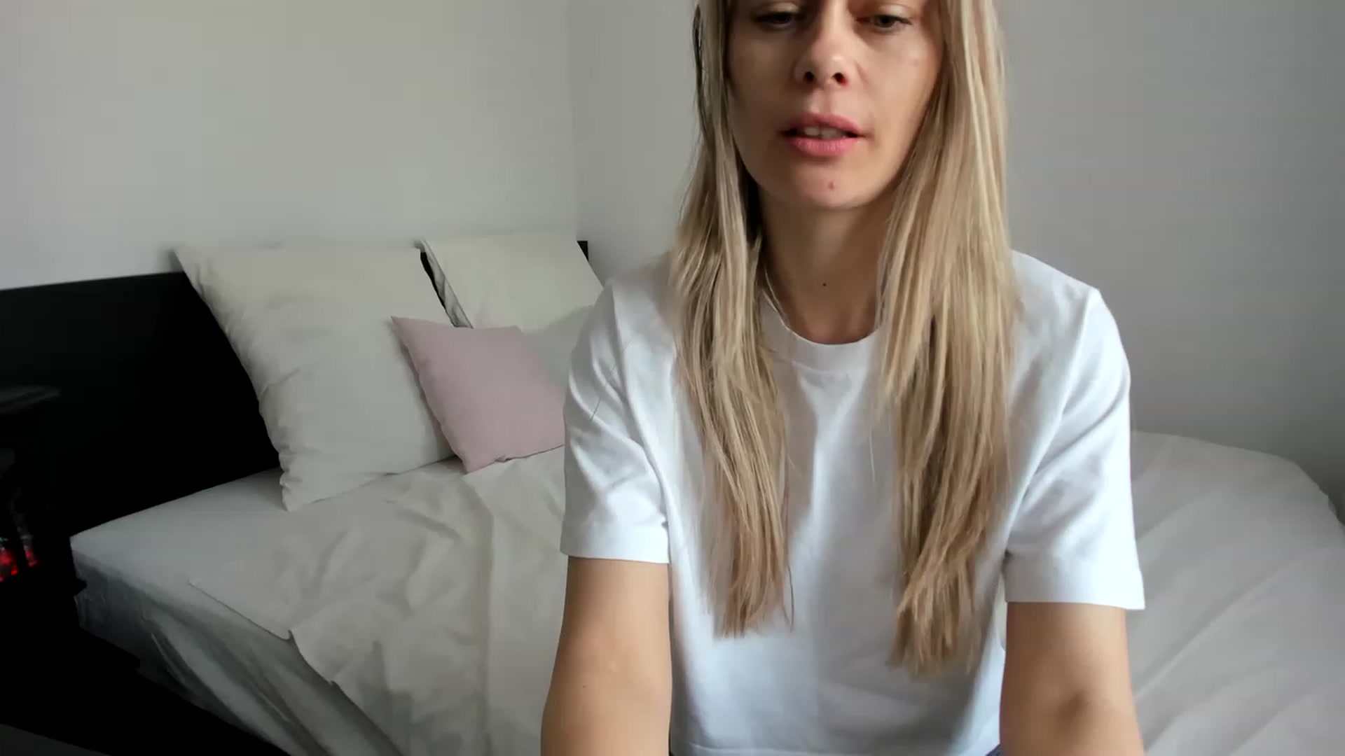 Gallery image thumbnail from DebraPaige's myfreecams stream on, 04/07/2023, 07:04 image 6 of 20