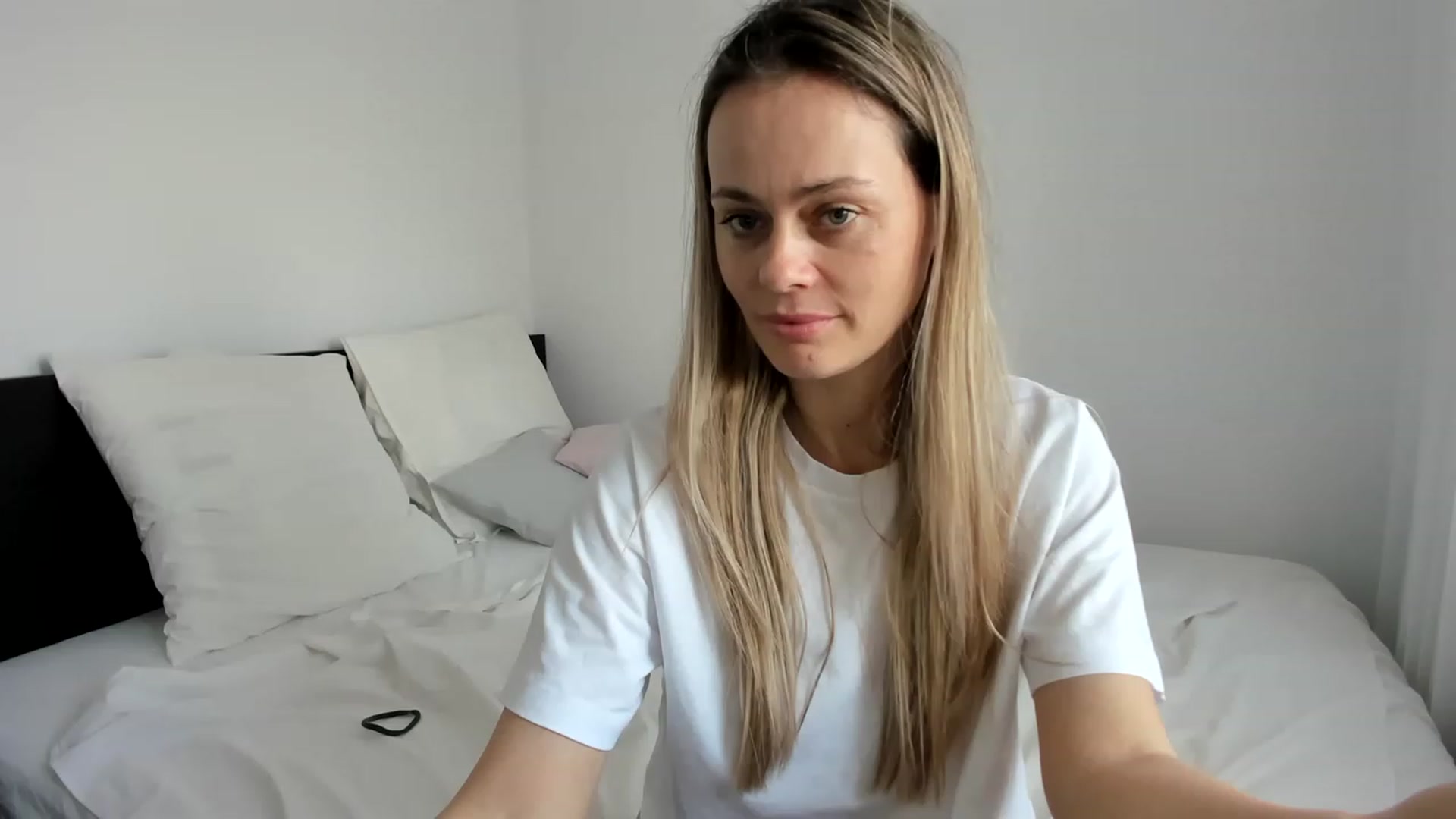 Gallery image thumbnail from DebraPaige's myfreecams stream on, 04/07/2023, 08:51 image 13 of 20
