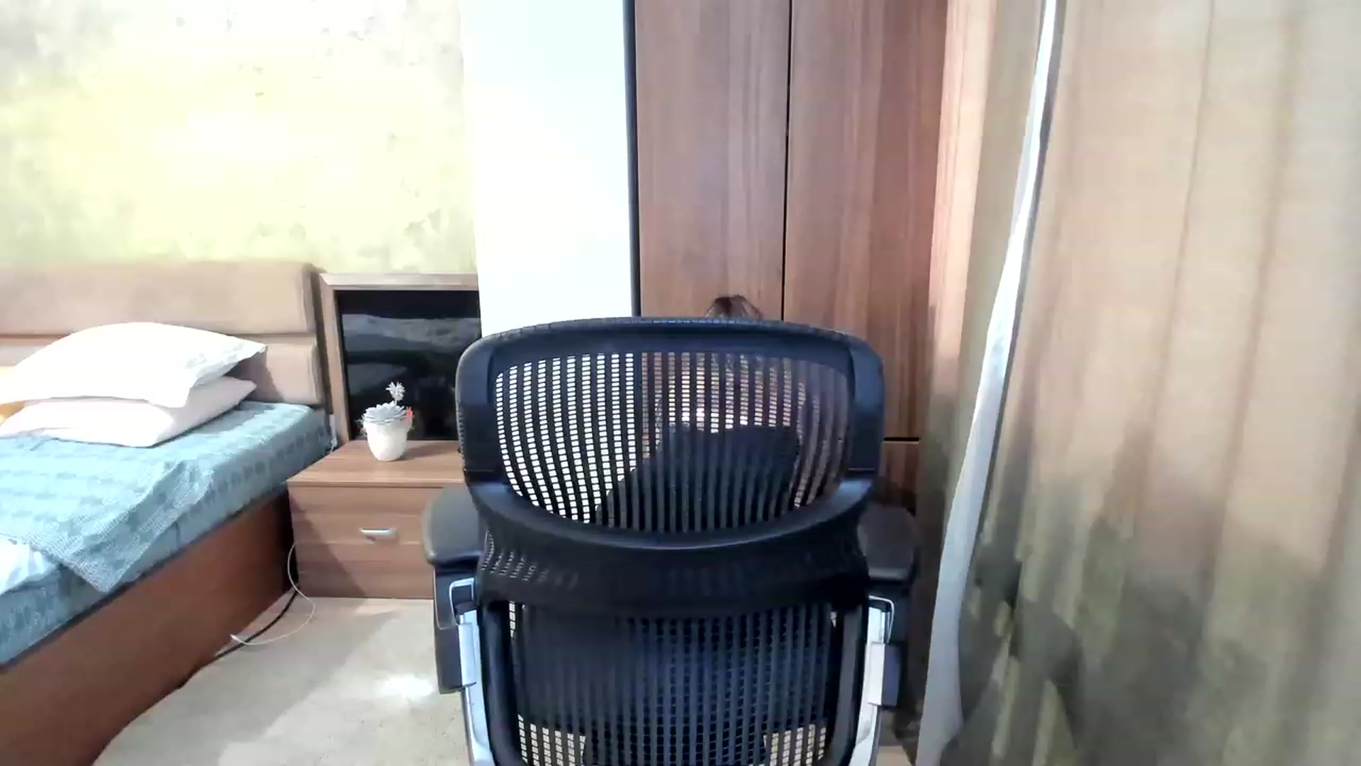 Gallery image thumbnail from DebraPaige's myfreecams stream on, 04/18/2023, 09:50 image 5 of 20