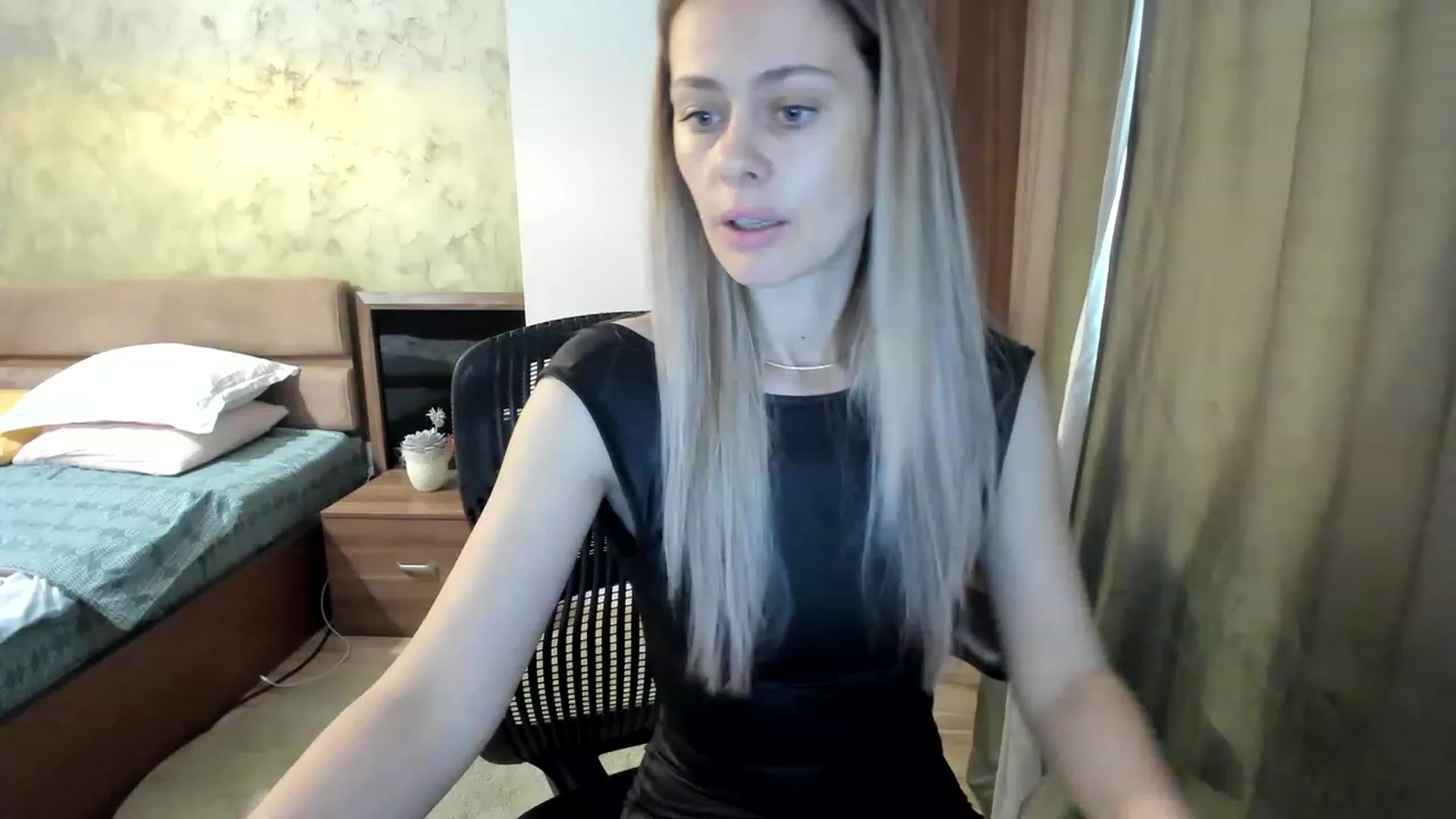 Gallery image thumbnail from DebraPaige's myfreecams stream on, 04/18/2023, 09:50 image 8 of 20