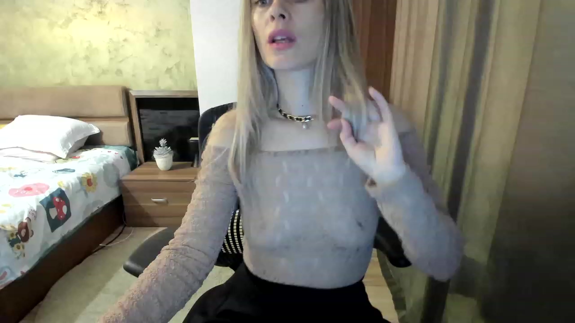 Gallery image thumbnail from DebraPaige's myfreecams stream on, 04/19/2023, 09:06 image 2 of 20