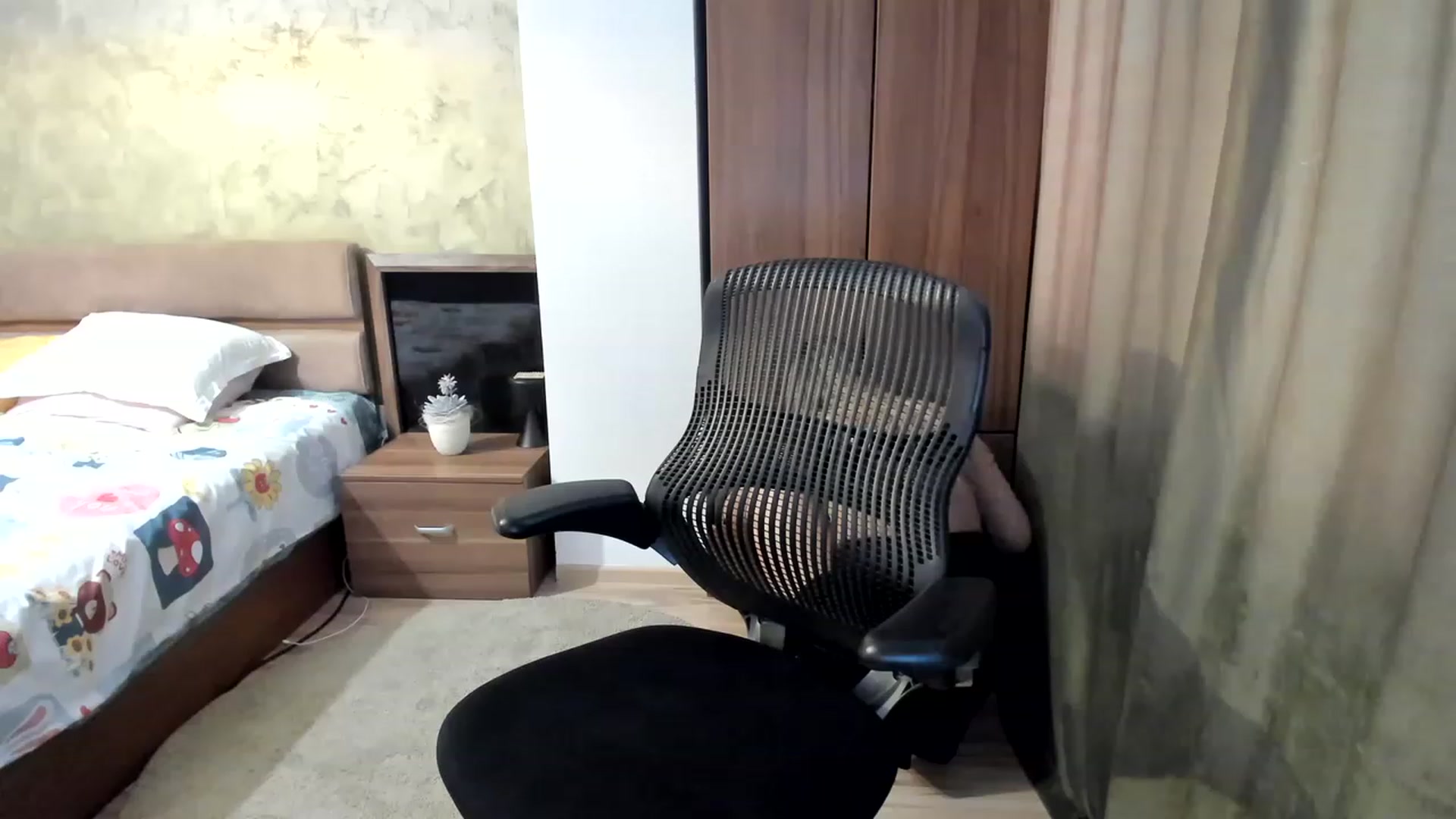 Gallery image thumbnail from DebraPaige's myfreecams stream on, 04/19/2023, 09:06 image 16 of 20