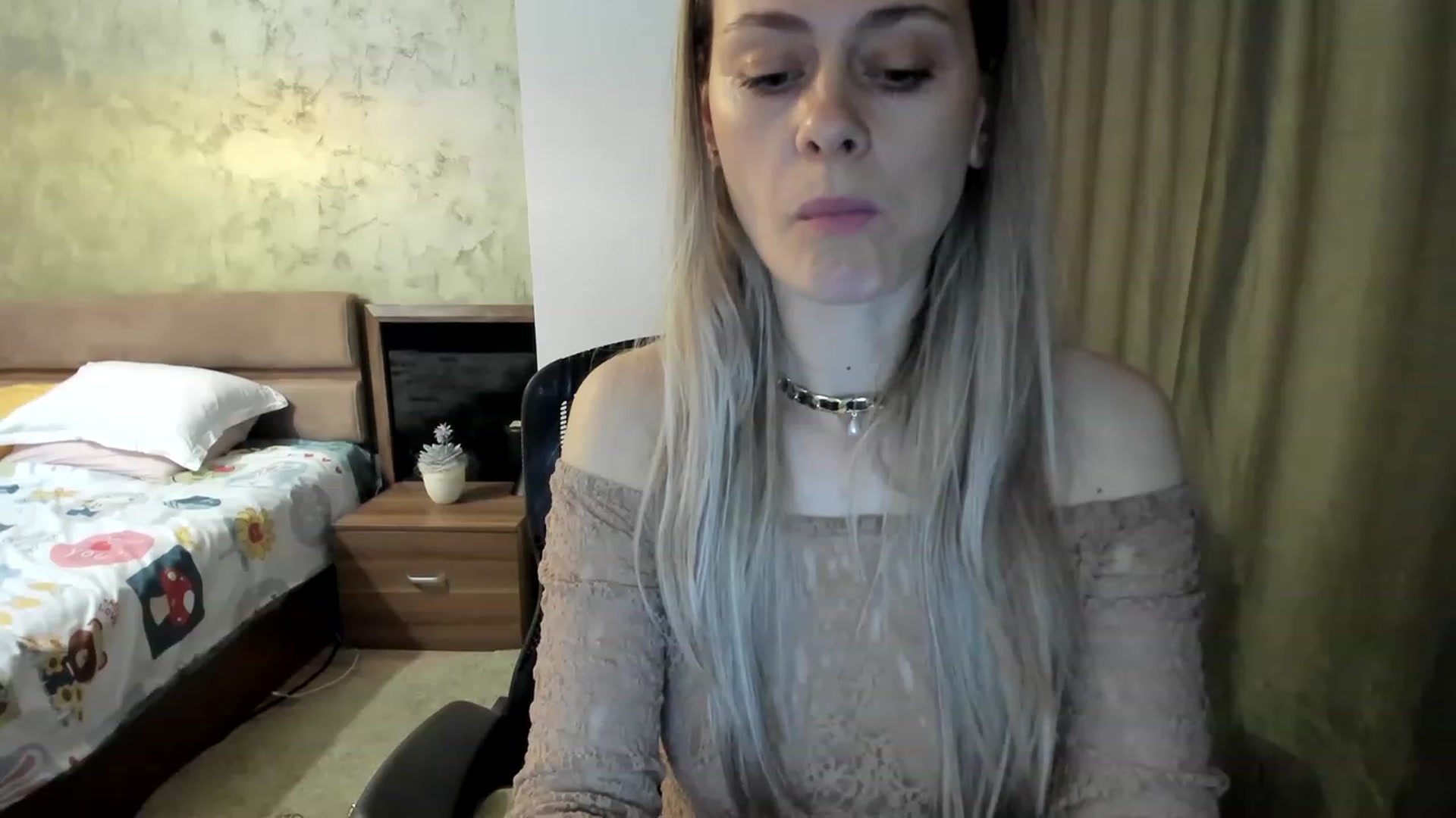 Gallery image thumbnail from DebraPaige's myfreecams stream on, 04/19/2023, 10:04 image 9 of 20