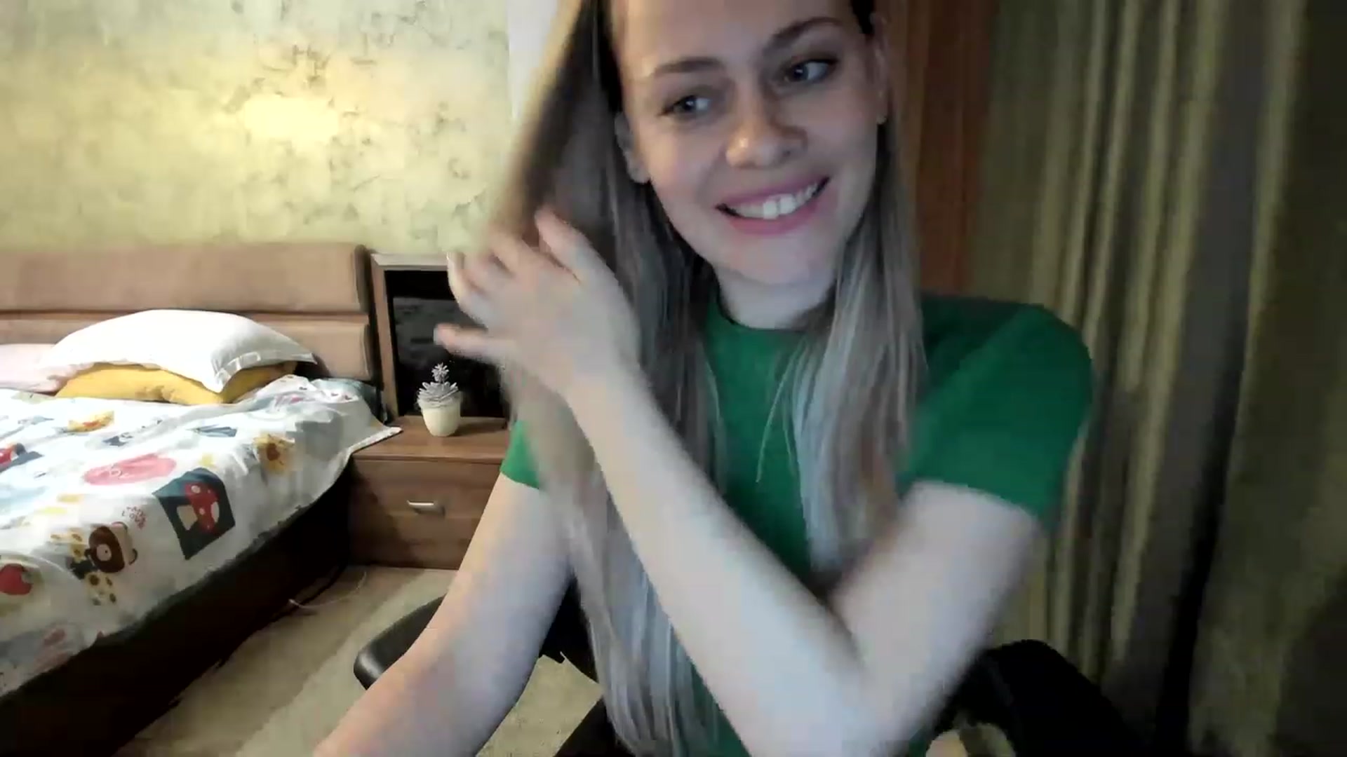 Gallery image thumbnail from DebraPaige's myfreecams stream on, 04/19/2023, 14:35 image 19 of 20
