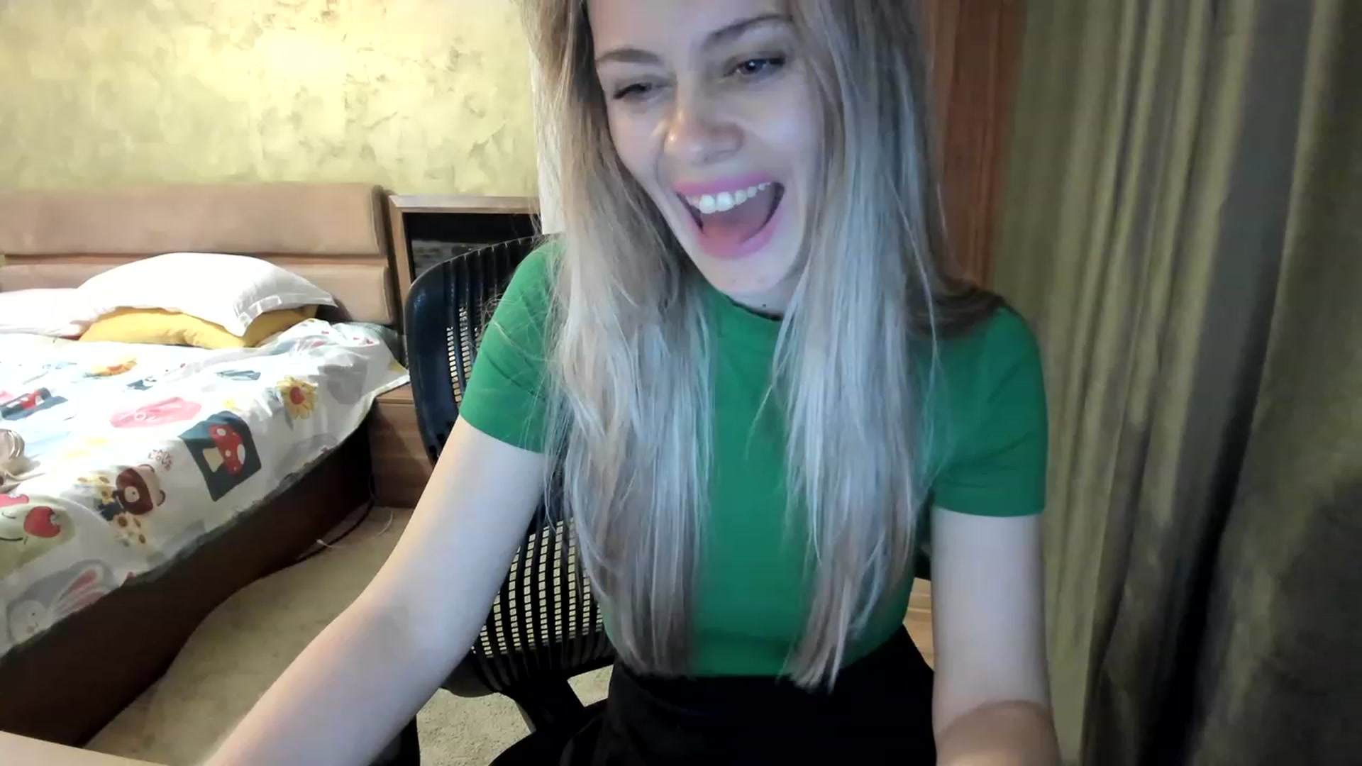Gallery image thumbnail from DebraPaige's myfreecams stream on, 04/19/2023, 14:35 image 14 of 20