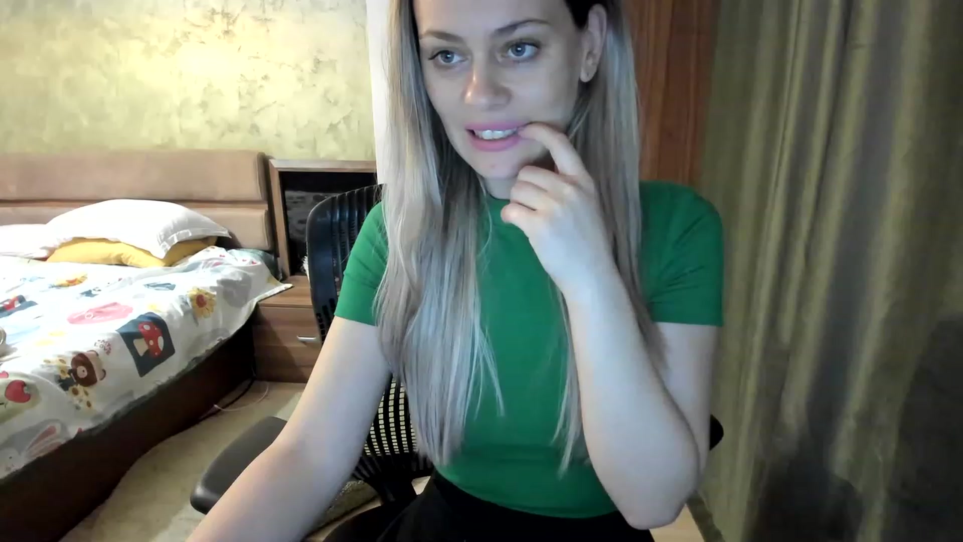 Gallery image thumbnail from DebraPaige's myfreecams stream on, 04/19/2023, 14:35 image 7 of 20