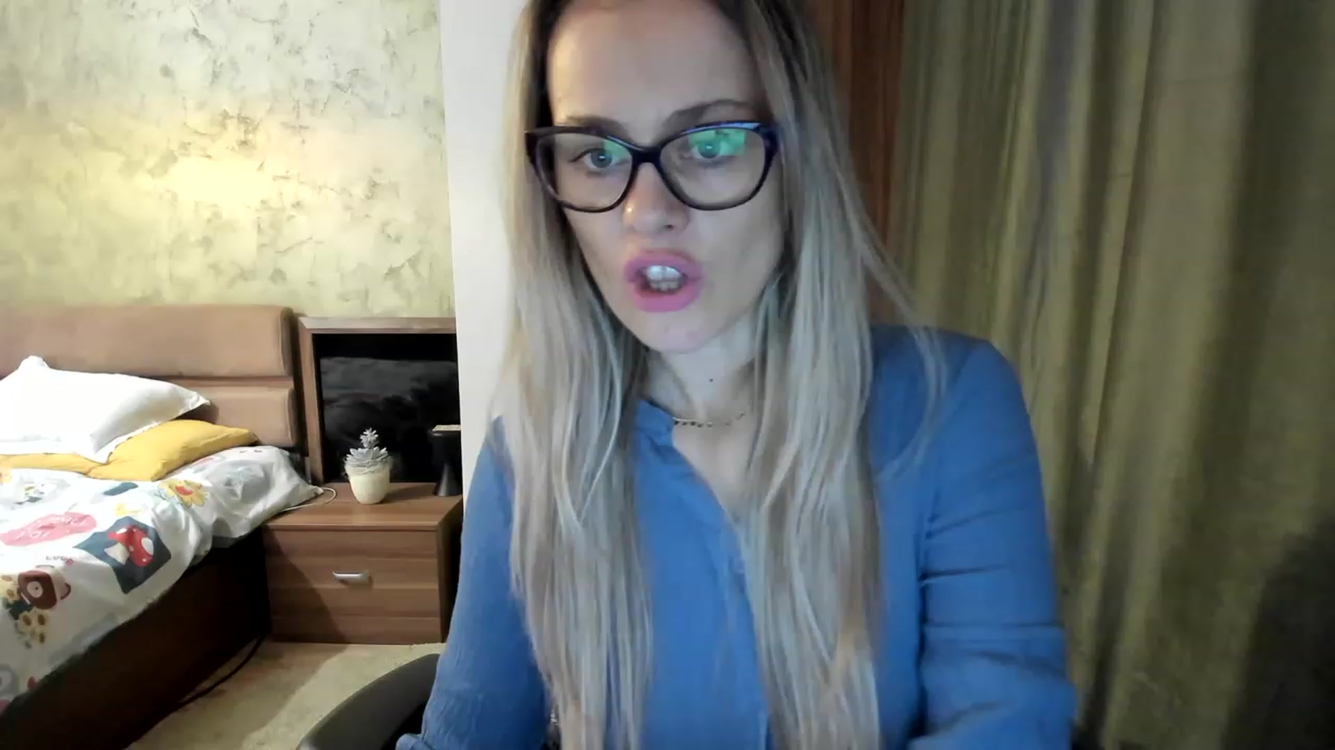 Gallery image thumbnail from DebraPaige's myfreecams stream on, 04/20/2023, 09:02 image 1 of 20