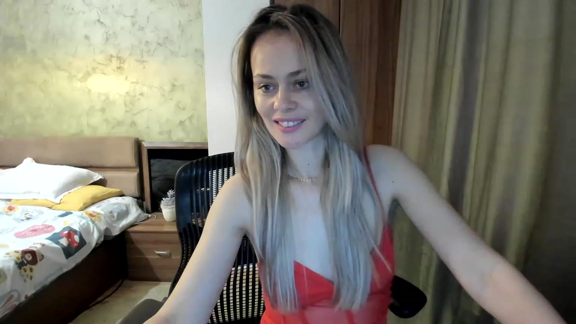Gallery image thumbnail from DebraPaige's myfreecams stream on, 04/20/2023, 09:02 image 15 of 20