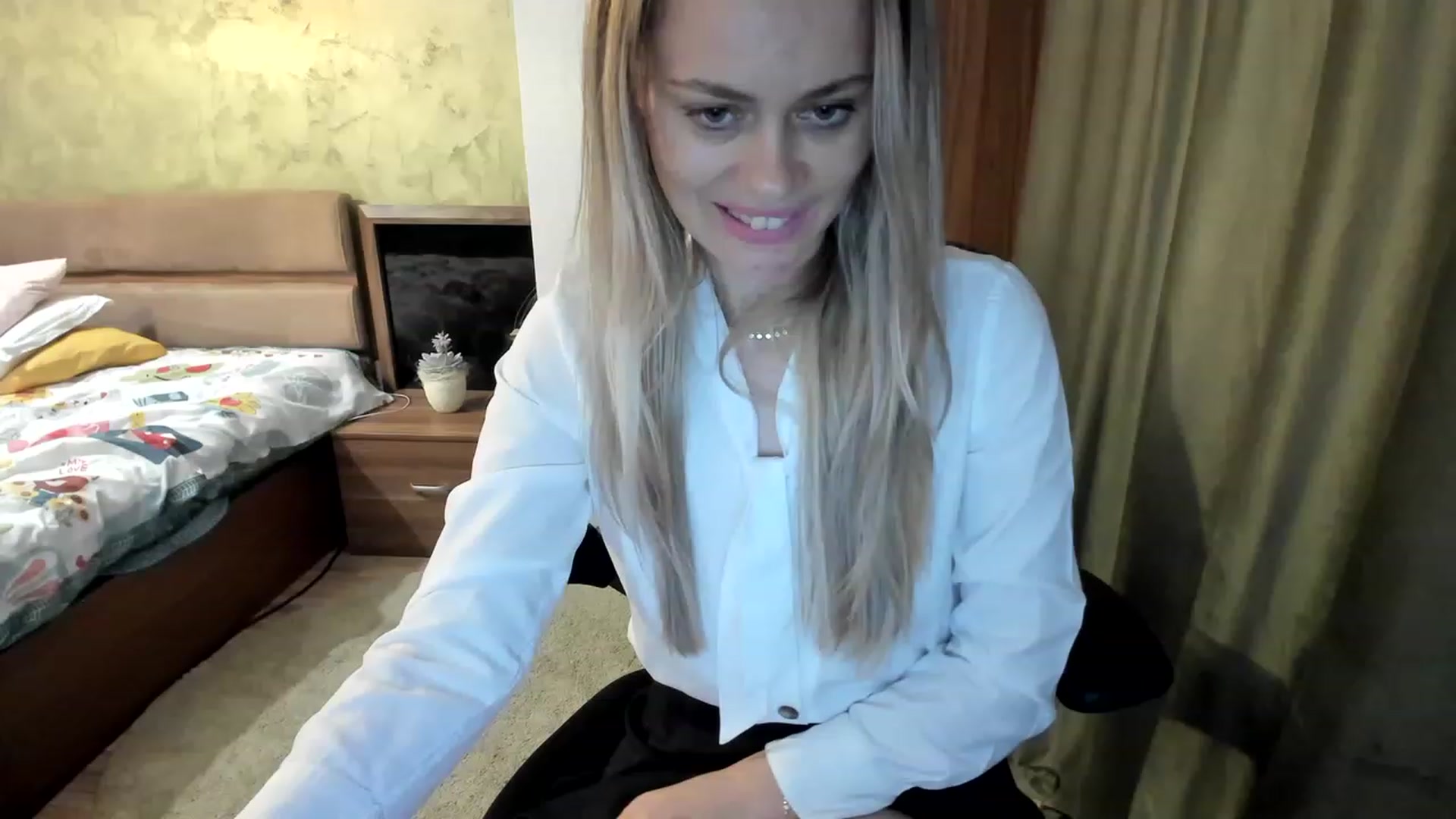 Gallery image thumbnail from DebraPaige's myfreecams stream on, 04/20/2023, 12:37 image 1 of 20