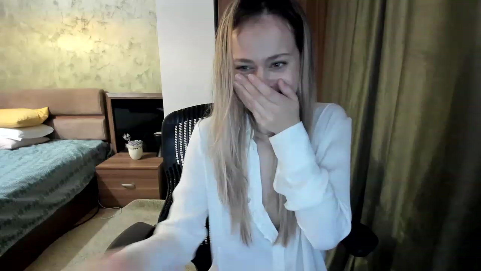Gallery image thumbnail from DebraPaige's myfreecams stream on, 04/21/2023, 11:15 image 15 of 20