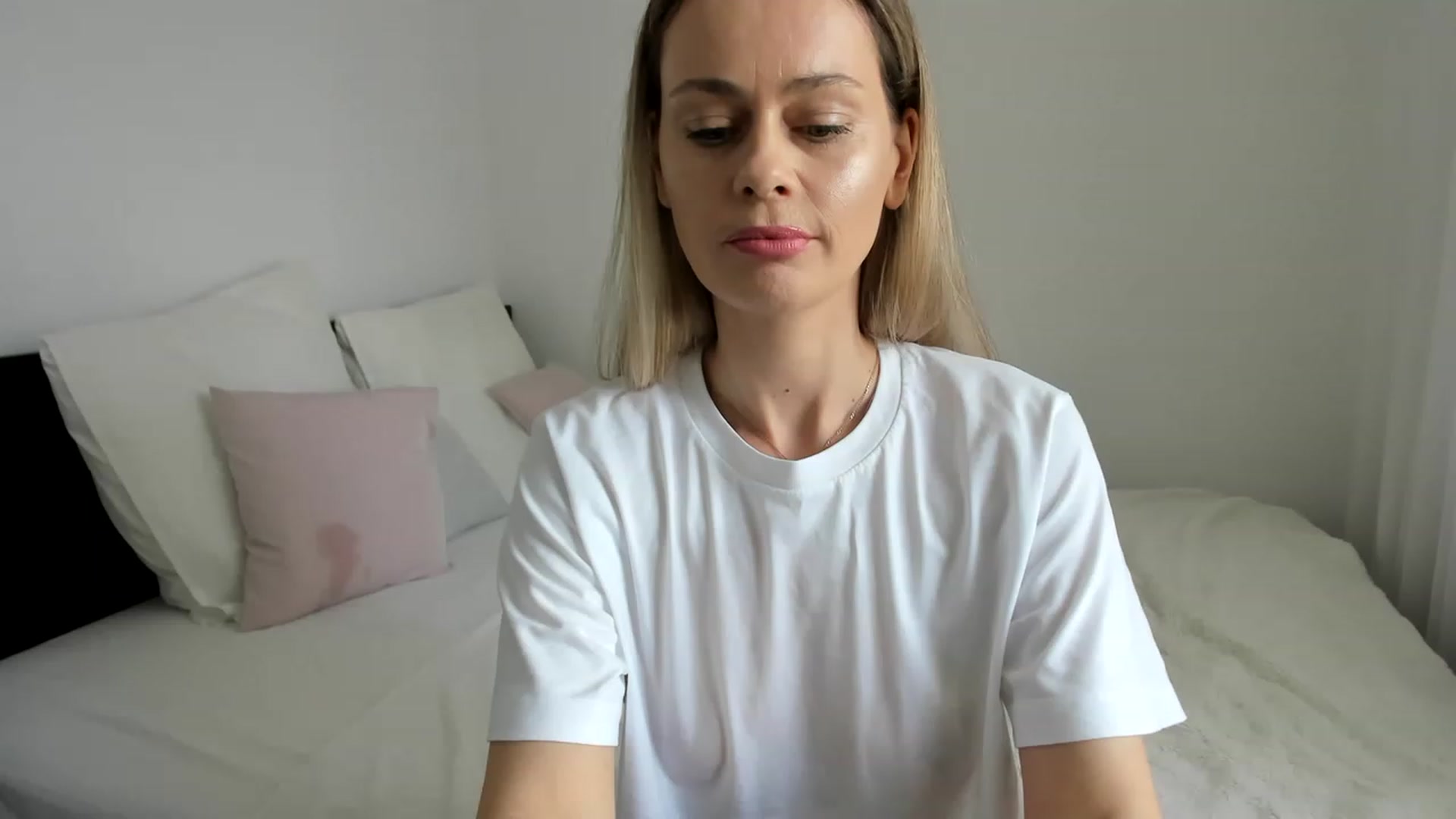 Gallery image thumbnail from DebraPaige's myfreecams stream on, 04/24/2023, 11:55 image 7 of 20