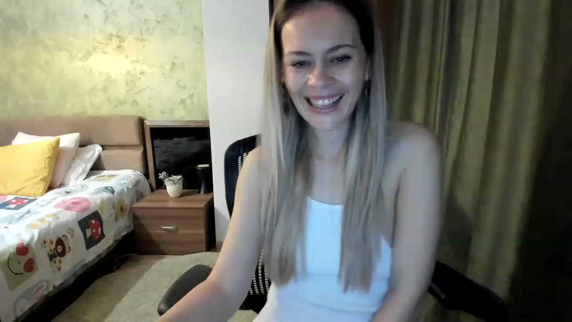 Gallery image thumbnail from DebraPaige's myfreecams stream on, 04/25/2023, 06:03 image 7 of 20