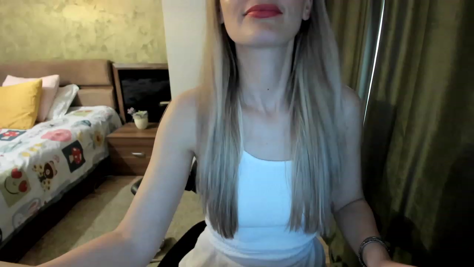Gallery image thumbnail from DebraPaige's myfreecams stream on, 04/25/2023, 09:35 image 13 of 20