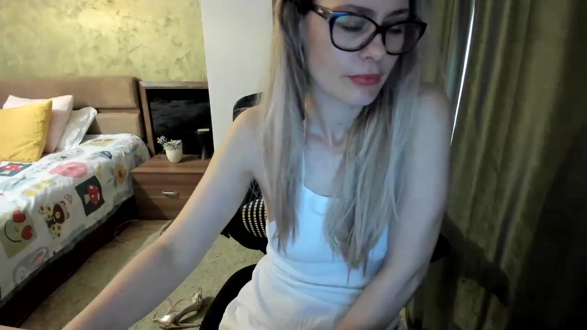 Gallery image thumbnail from DebraPaige's myfreecams stream on, 04/25/2023, 09:35 image 16 of 20