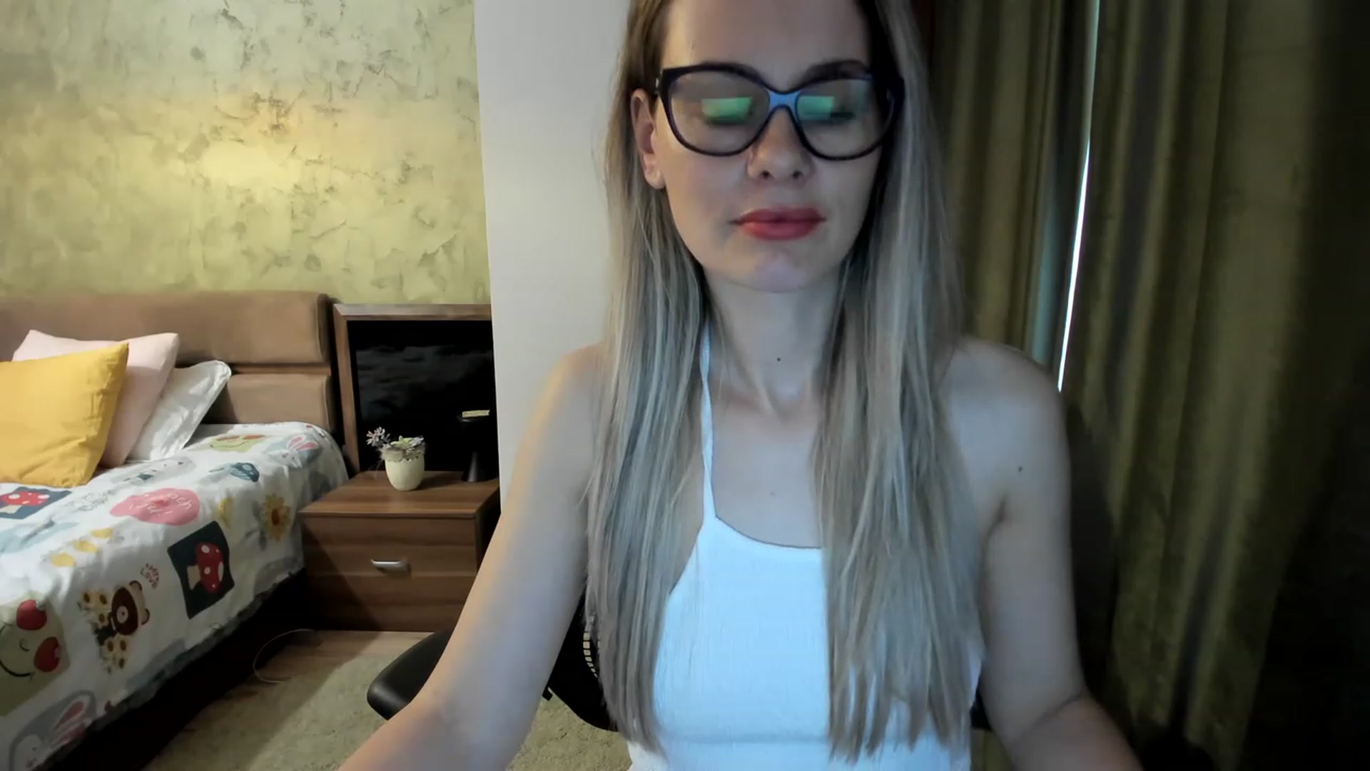 Gallery image thumbnail from DebraPaige's myfreecams stream on, 04/25/2023, 09:35 image 18 of 20