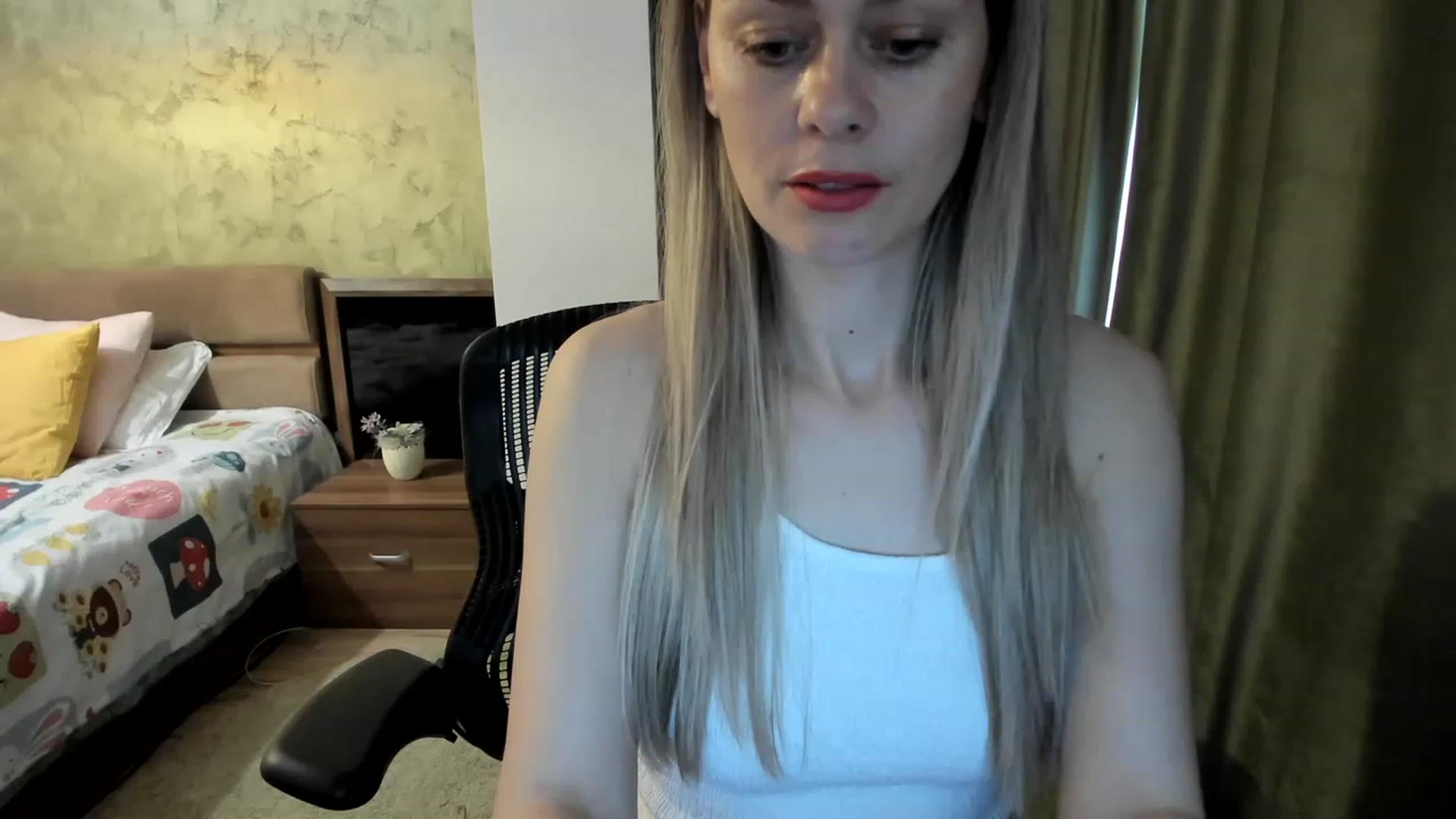 Gallery image thumbnail from DebraPaige's myfreecams stream on, 04/25/2023, 09:35 image 11 of 20