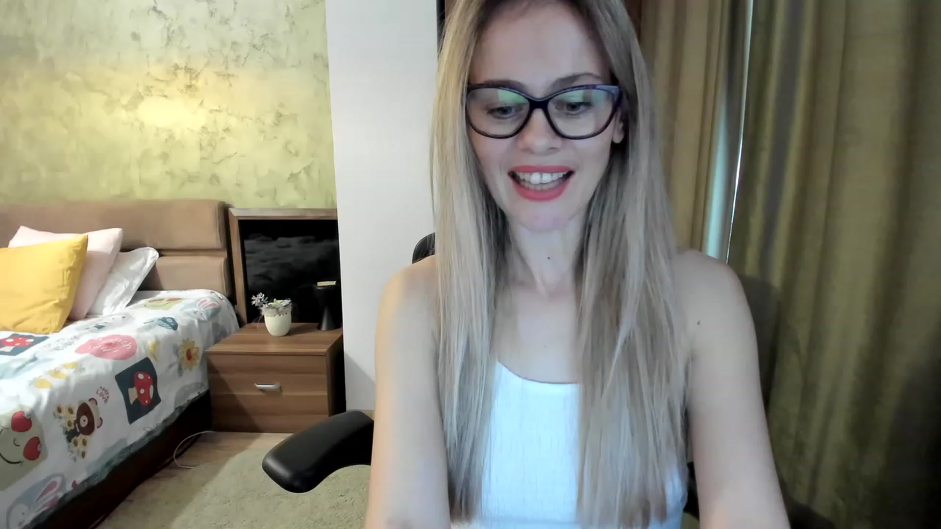 Gallery image thumbnail from DebraPaige's myfreecams stream on, 04/25/2023, 10:06 image 10 of 20