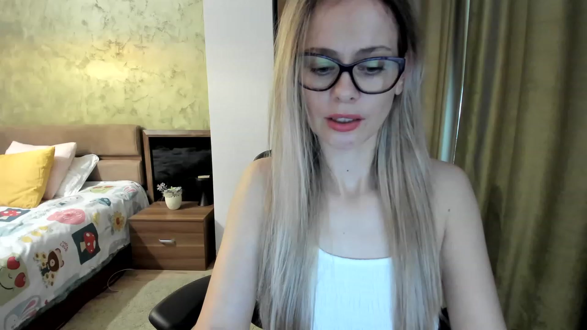 Gallery image thumbnail from DebraPaige's myfreecams stream on, 04/25/2023, 10:06 image 17 of 20