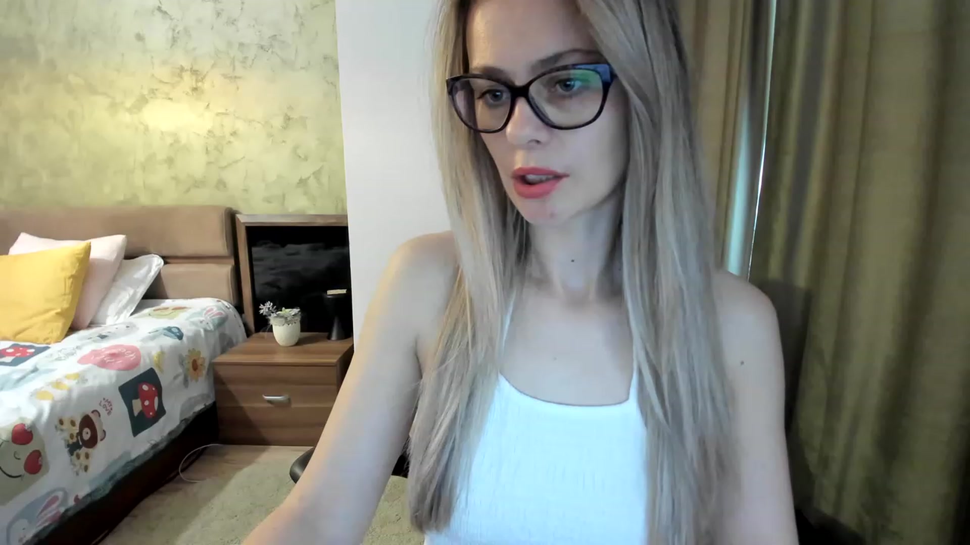 Gallery image thumbnail from DebraPaige's myfreecams stream on, 04/25/2023, 10:06 image 8 of 20