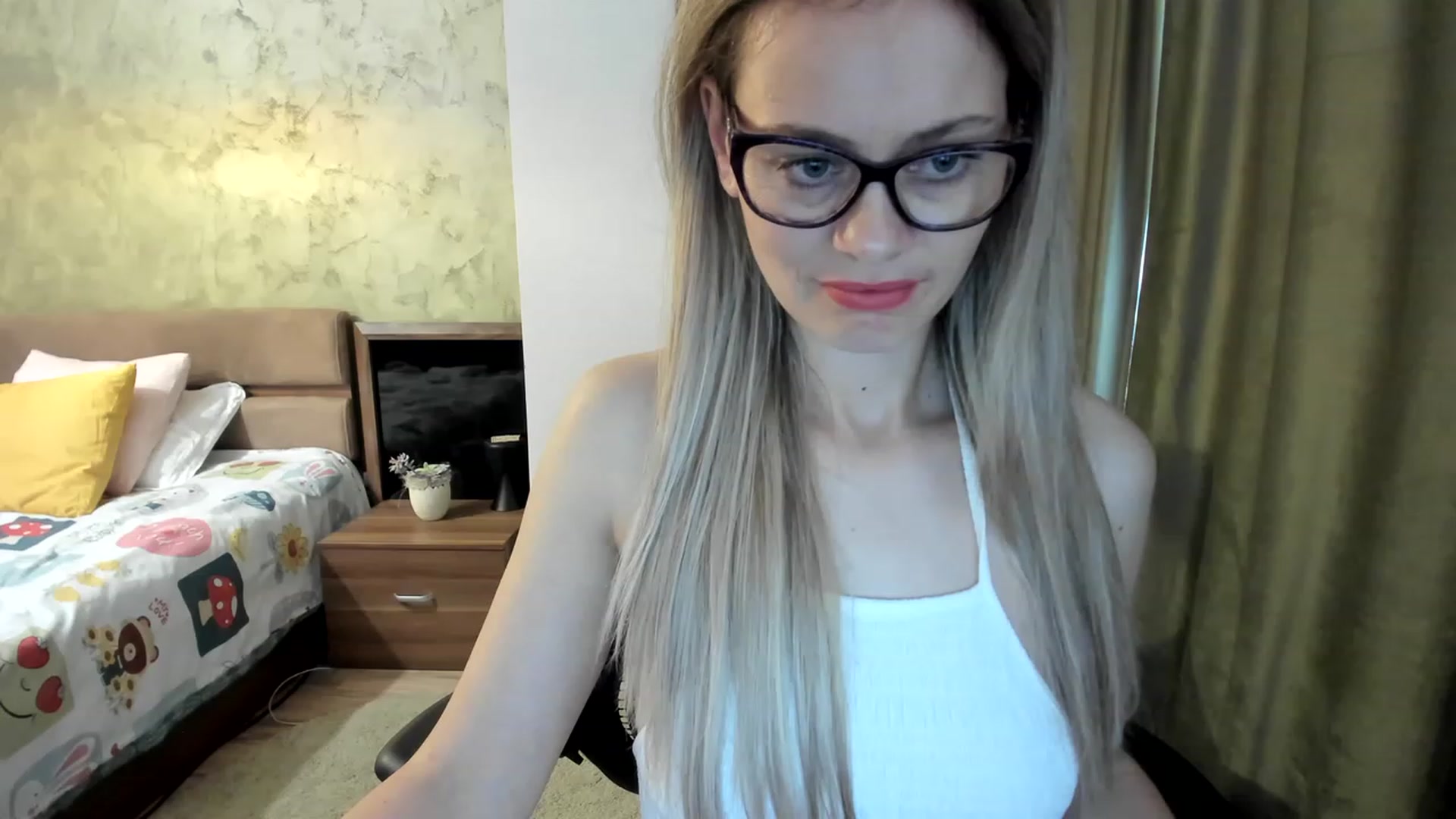 Gallery image thumbnail from DebraPaige's myfreecams stream on, 04/25/2023, 10:06 image 3 of 20