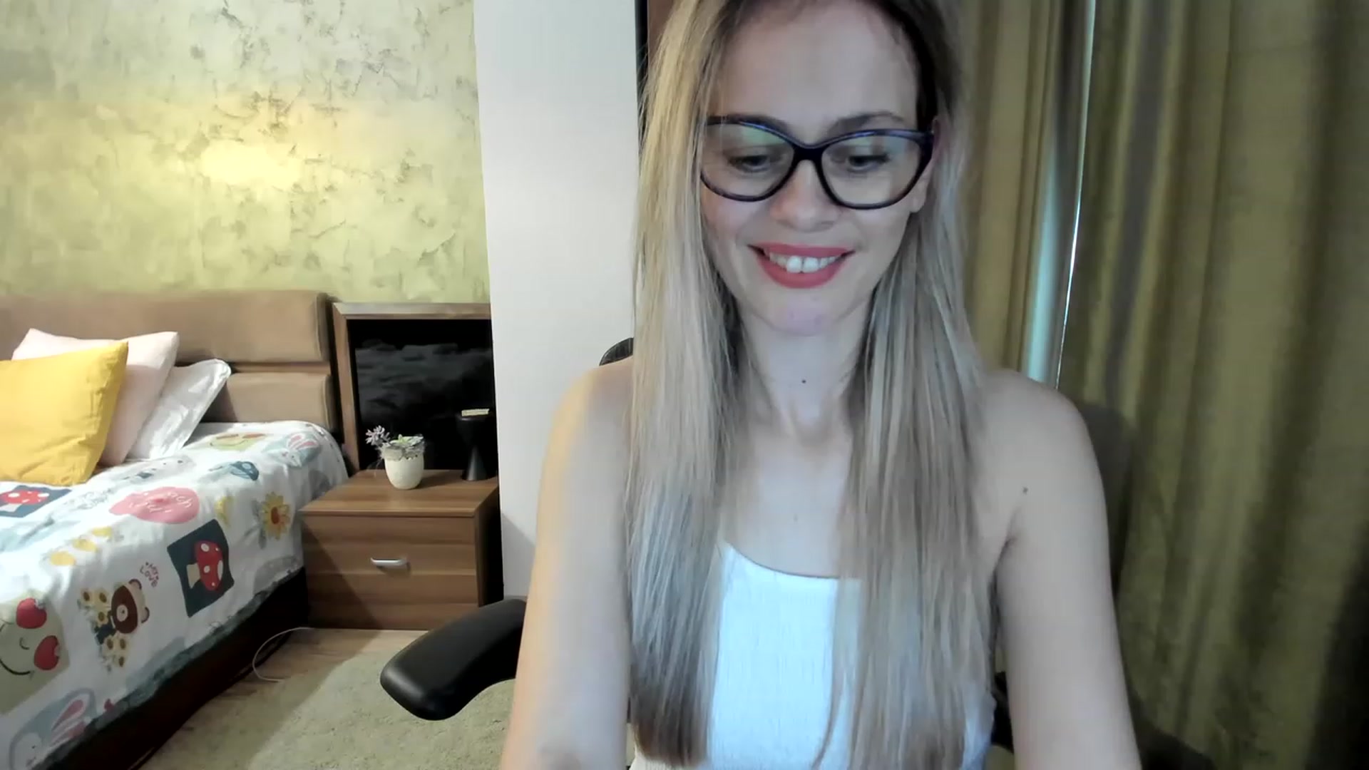 Gallery image thumbnail from DebraPaige's myfreecams stream on, 04/25/2023, 10:06 image 15 of 20