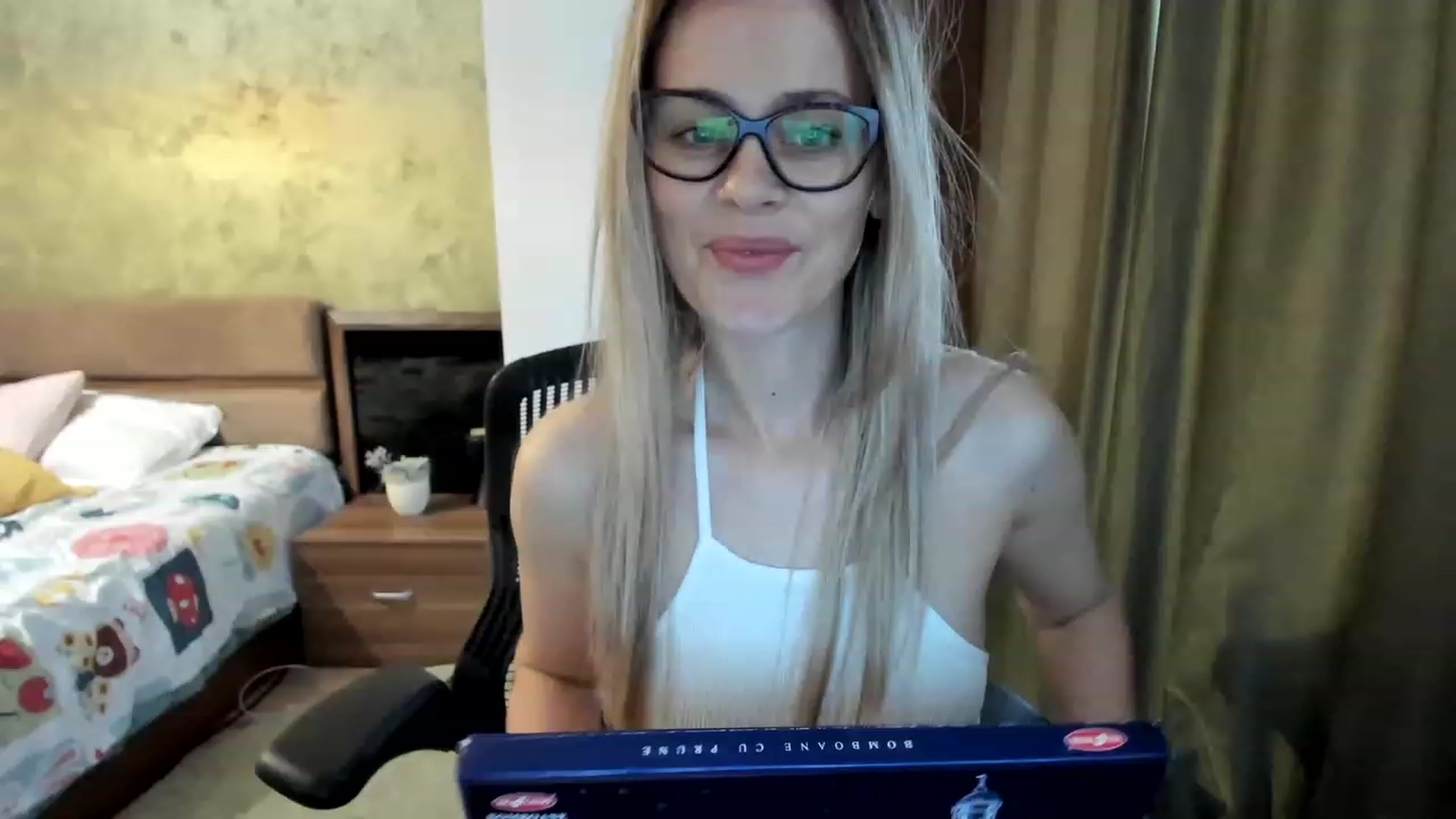 Gallery image thumbnail from DebraPaige's myfreecams stream on, 04/25/2023, 11:30 image 7 of 20