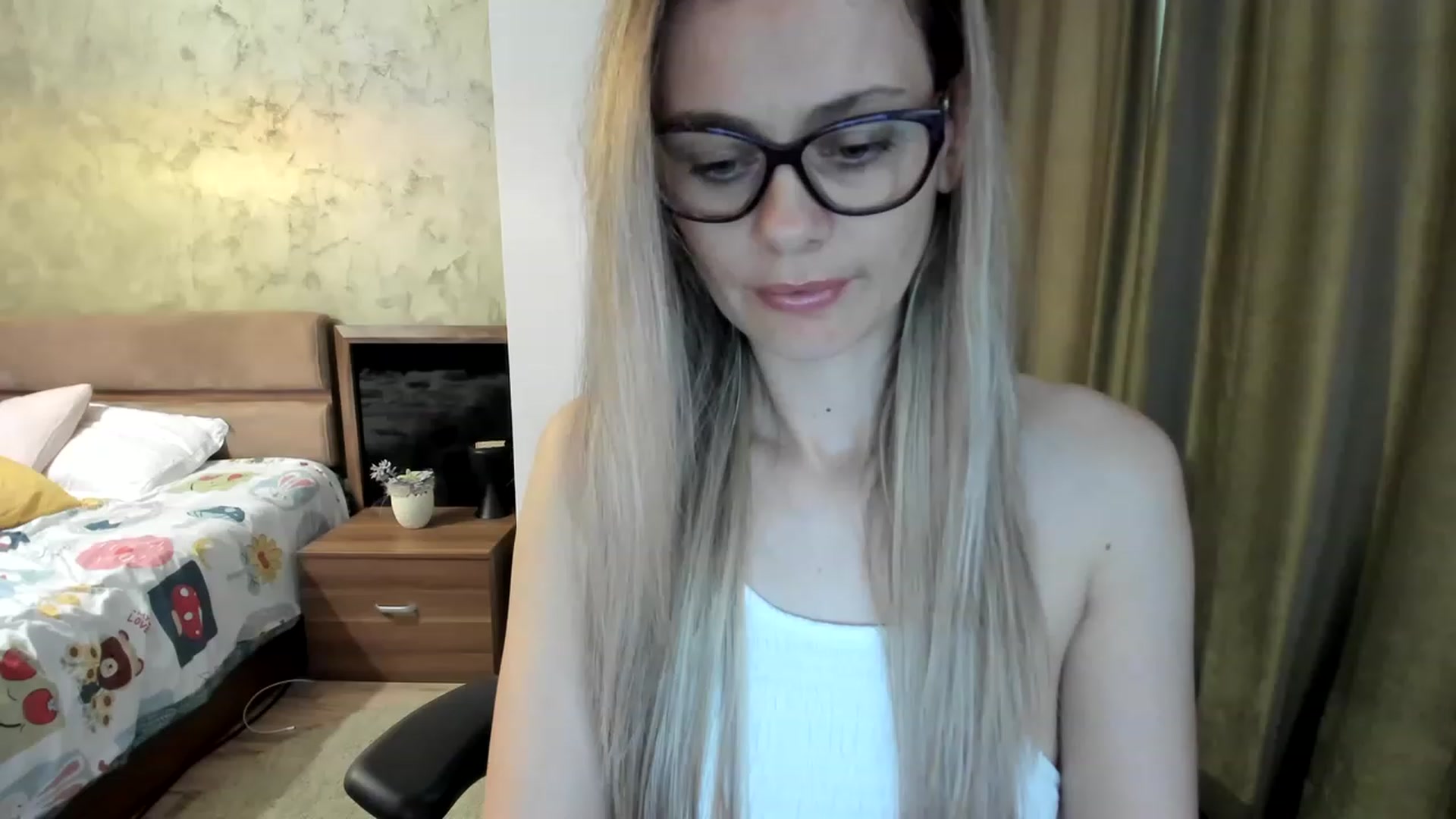 Gallery image thumbnail from DebraPaige's myfreecams stream on, 04/25/2023, 11:30 image 20 of 20