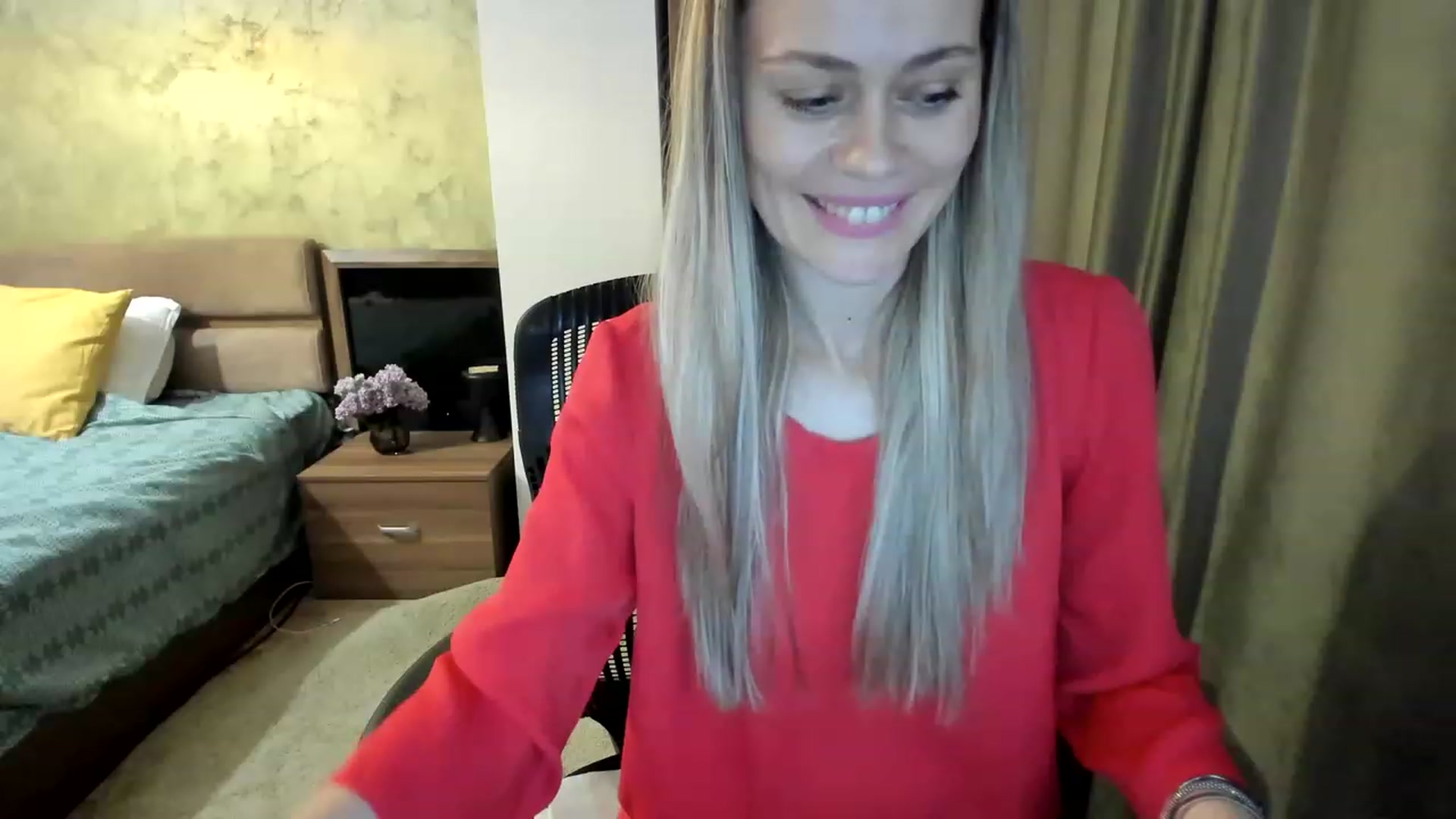 Gallery image thumbnail from DebraPaige's myfreecams stream on, 04/27/2023, 12:38 image 8 of 20