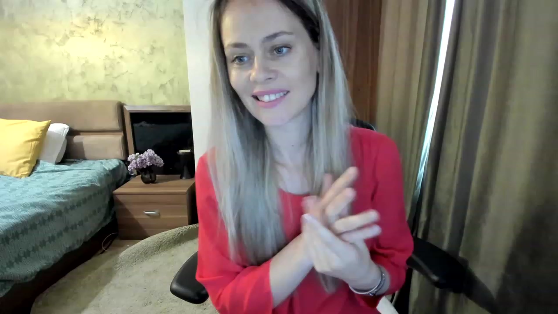 Gallery image thumbnail from DebraPaige's myfreecams stream on, 04/27/2023, 12:38 image 16 of 20