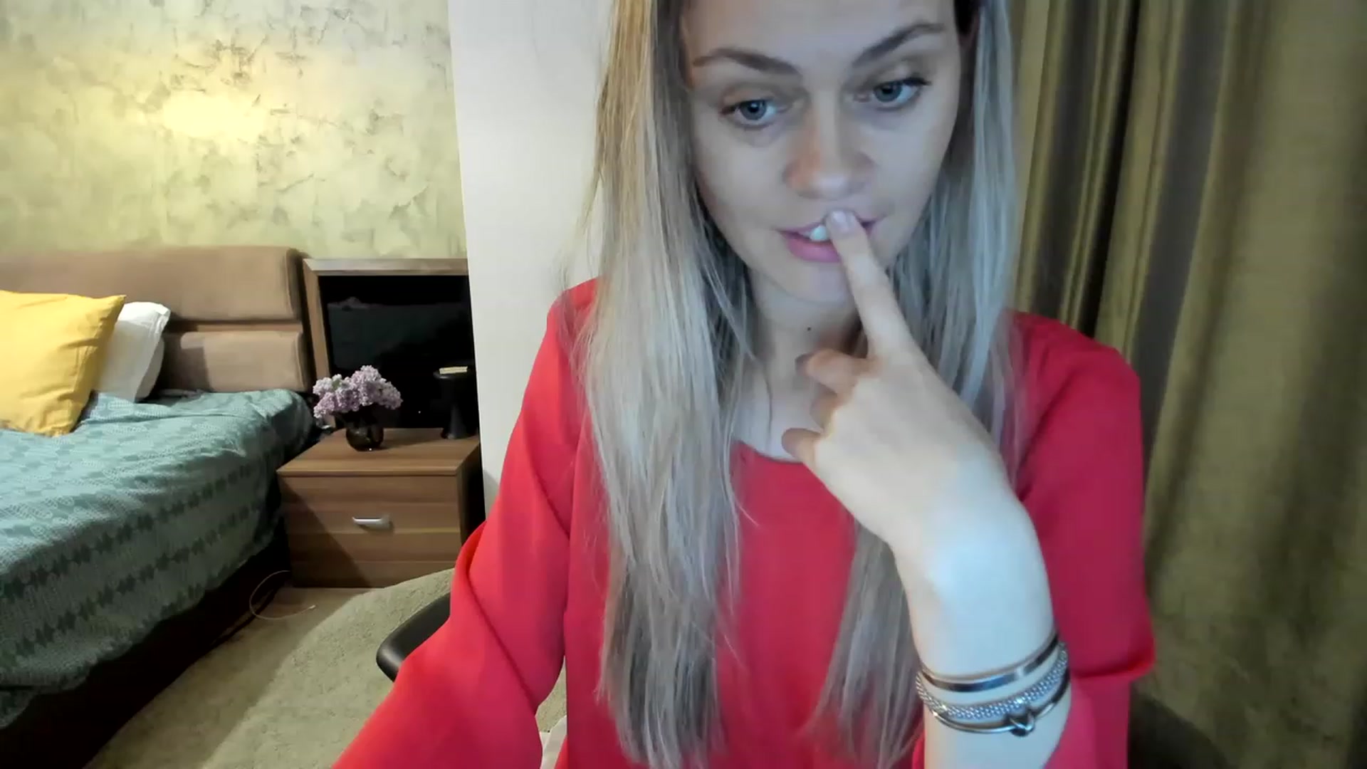 Gallery image thumbnail from DebraPaige's myfreecams stream on, 04/27/2023, 12:38 image 12 of 20