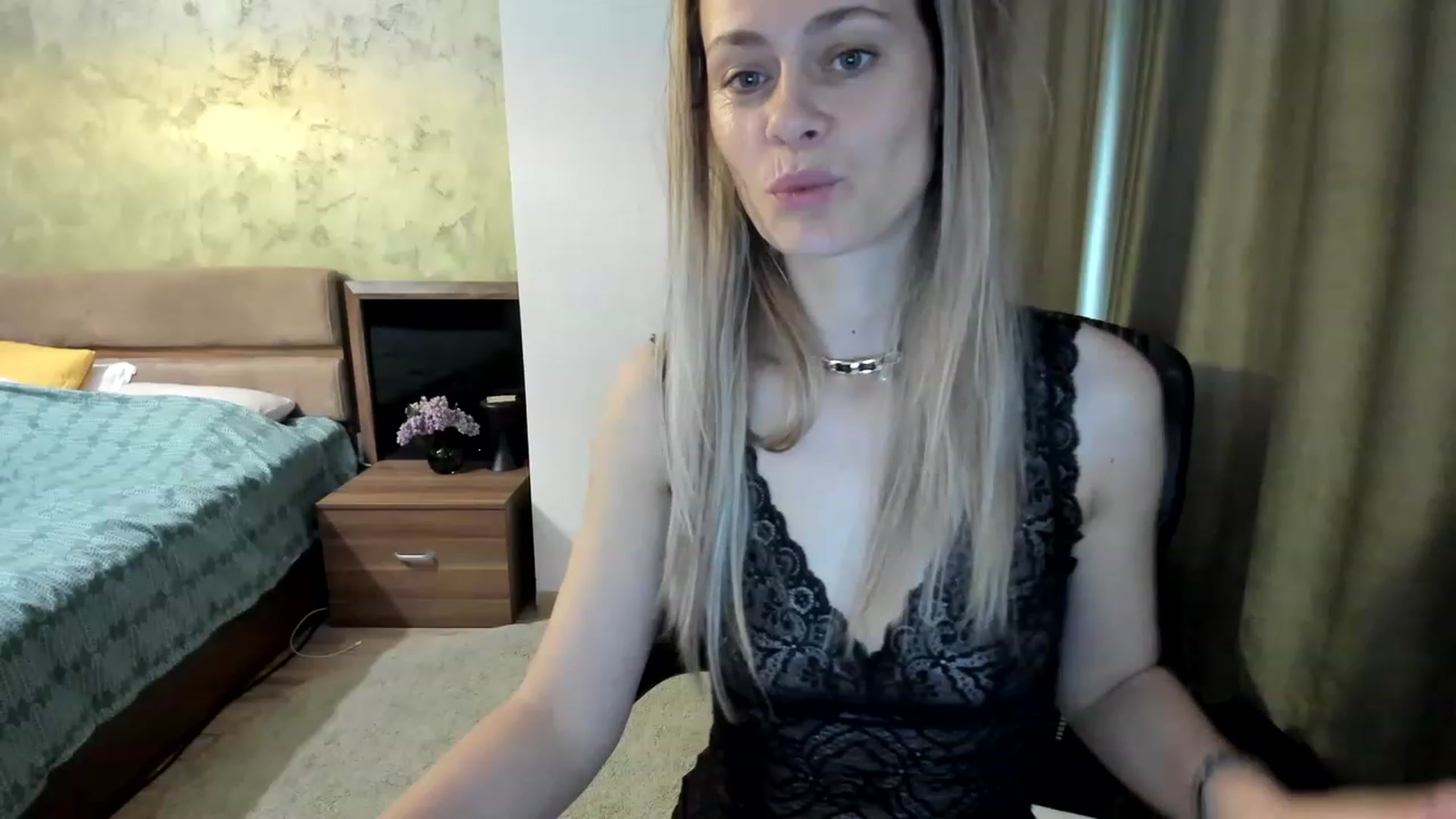 Gallery image thumbnail from DebraPaige's myfreecams stream on, 04/28/2023, 08:59 image 18 of 20
