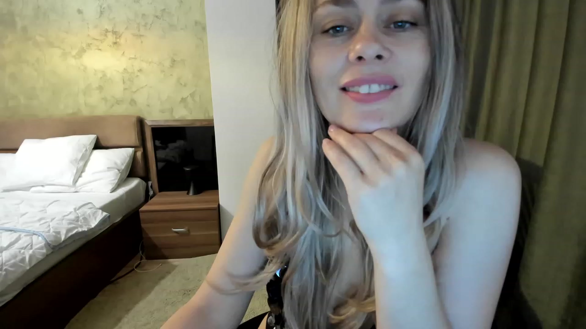 Gallery image thumbnail from DebraPaige's myfreecams stream on, 05/08/2023, 06:38 image 17 of 20
