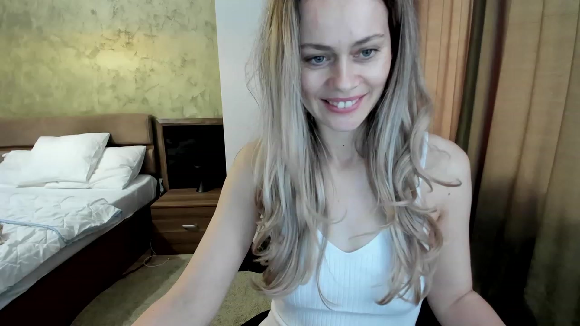 Gallery image thumbnail from DebraPaige's myfreecams stream on, 05/08/2023, 07:28 image 3 of 20