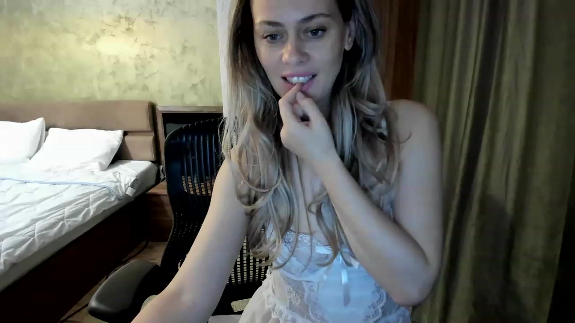 Gallery image thumbnail from DebraPaige's myfreecams stream on, 05/09/2023, 10:22 image 16 of 20
