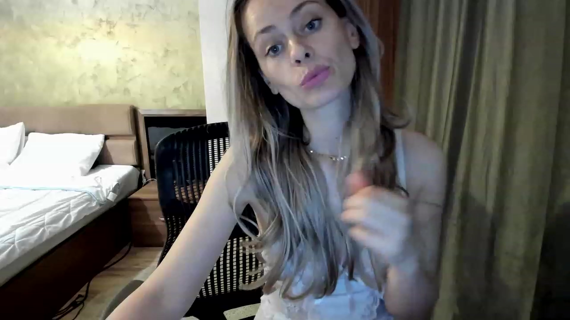 Gallery image thumbnail from DebraPaige's myfreecams stream on, 05/09/2023, 10:22 image 6 of 20