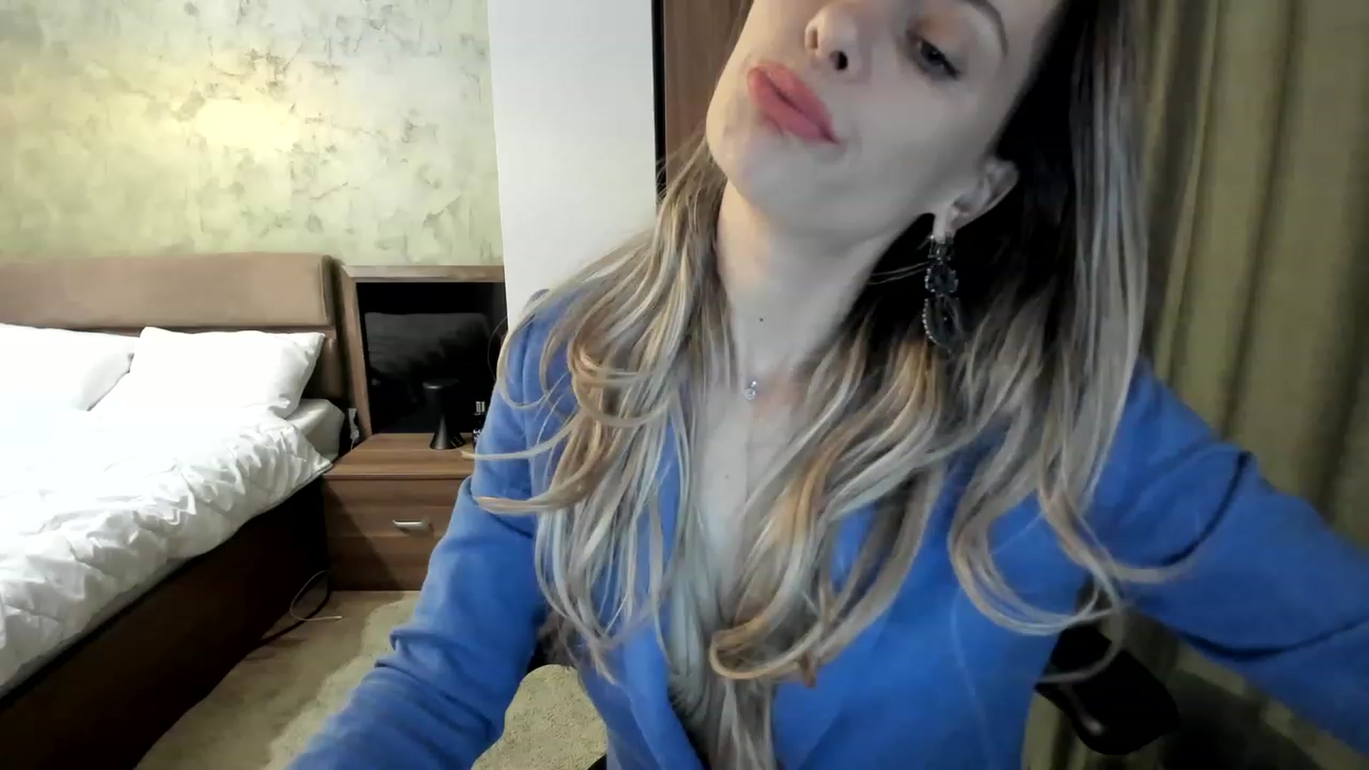 Gallery image thumbnail from DebraPaige's myfreecams stream on, 05/11/2023, 12:30 image 3 of 20