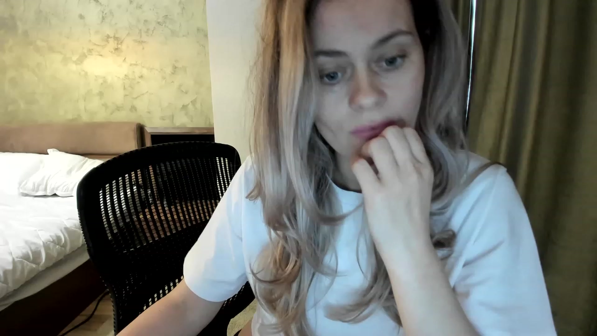 Gallery image thumbnail from DebraPaige's myfreecams stream on, 05/17/2023, 10:44 image 6 of 20