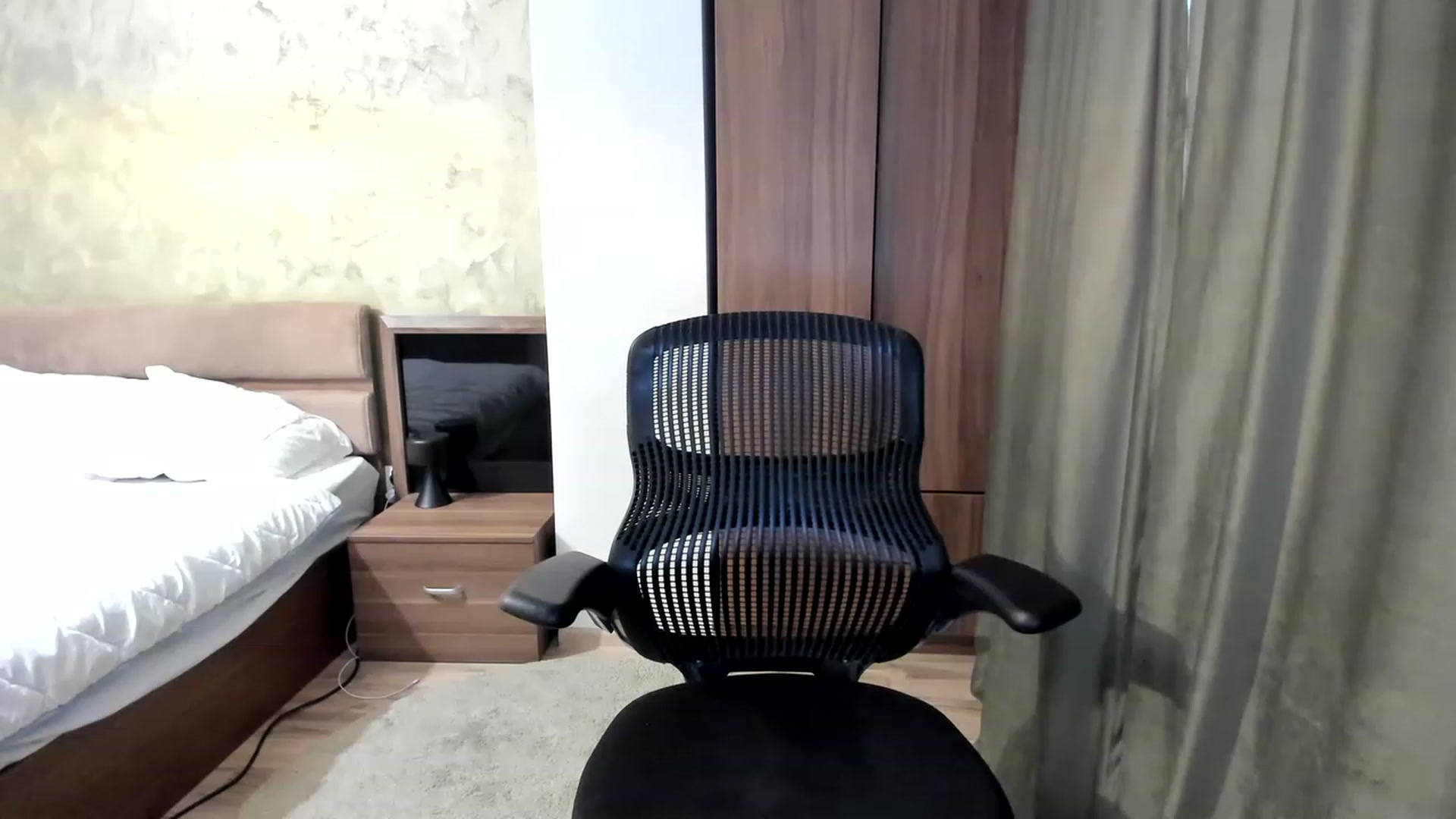 Gallery image thumbnail from DebraPaige's myfreecams stream on, 05/17/2023, 11:04 image 3 of 20