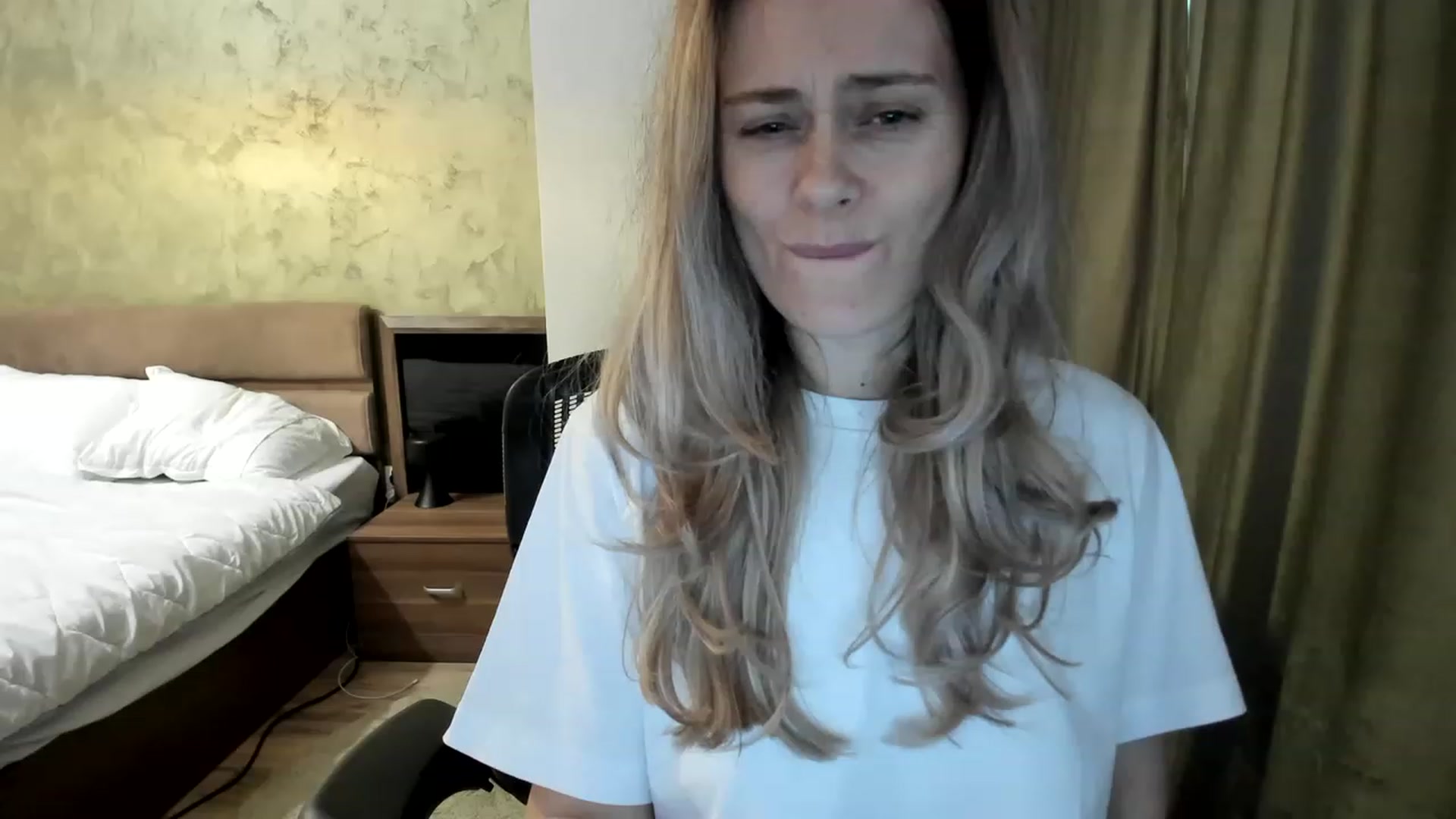 Gallery image thumbnail from DebraPaige's myfreecams stream on, 05/17/2023, 11:04 image 5 of 20