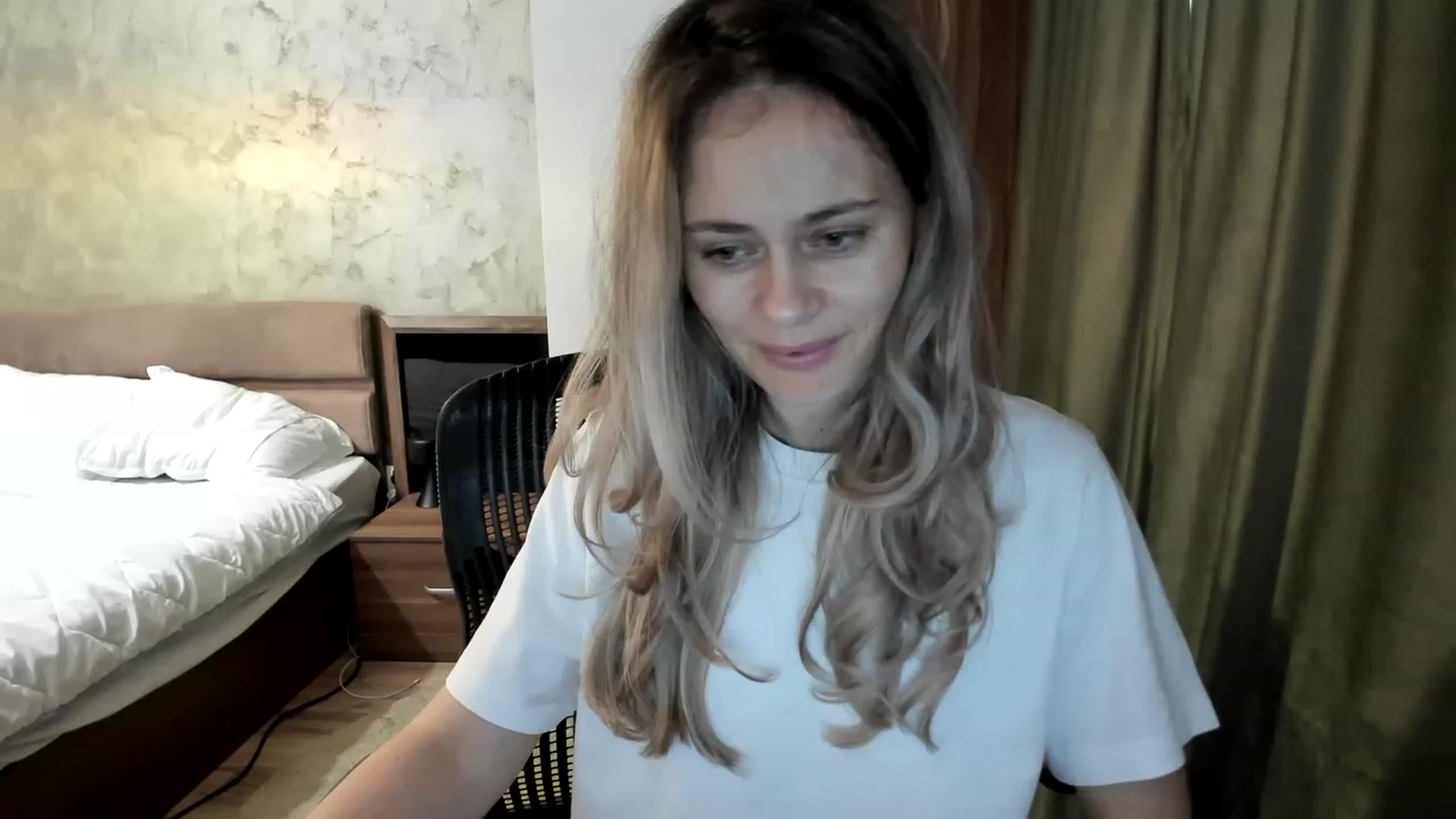 Gallery image thumbnail from DebraPaige's myfreecams stream on, 05/17/2023, 11:04 image 19 of 20