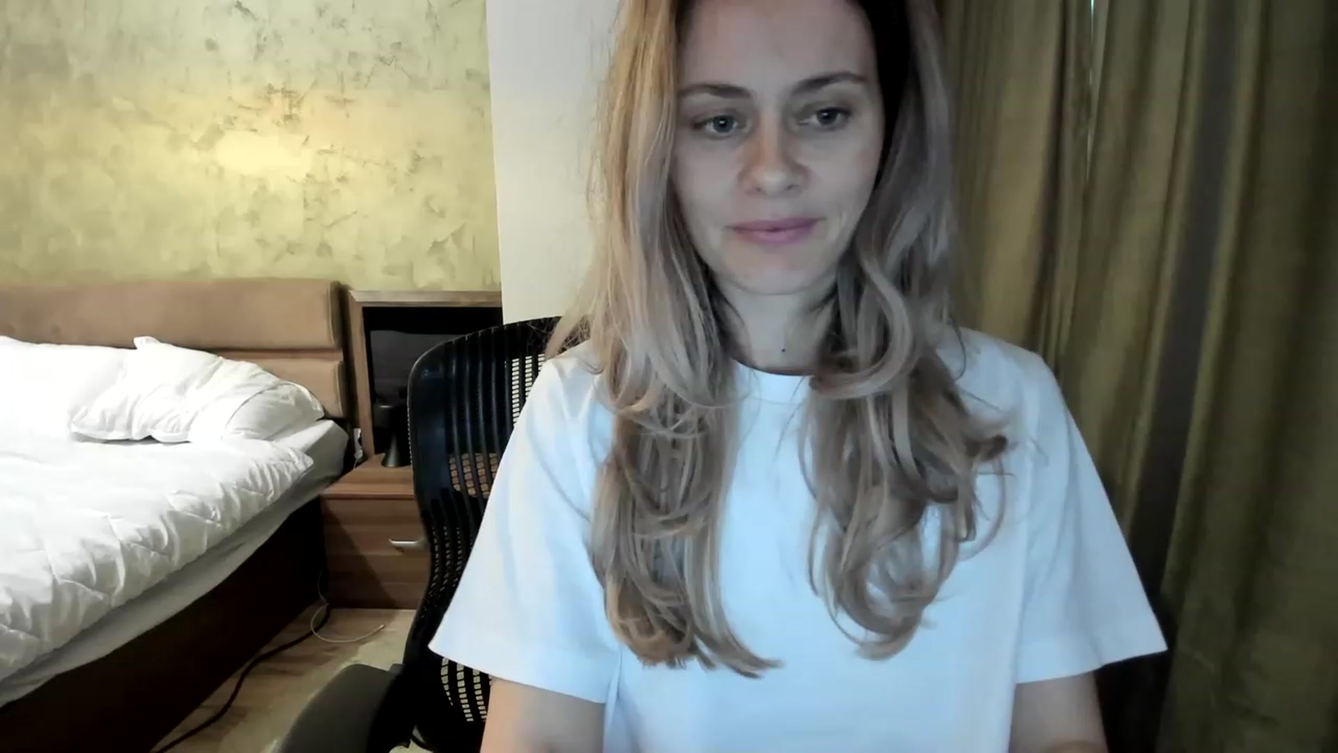 Gallery image thumbnail from DebraPaige's myfreecams stream on, 05/17/2023, 11:04 image 8 of 20