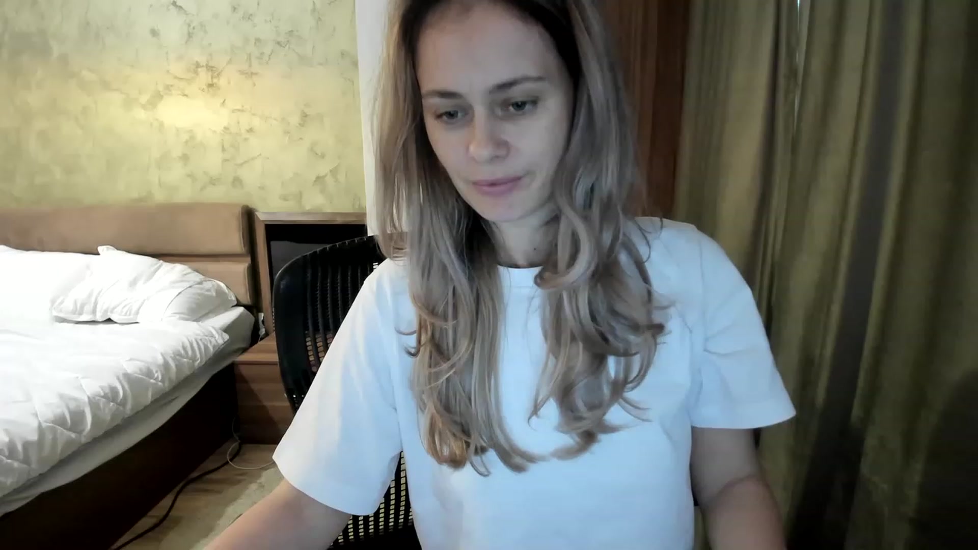 Gallery image thumbnail from DebraPaige's myfreecams stream on, 05/17/2023, 11:04 image 7 of 20