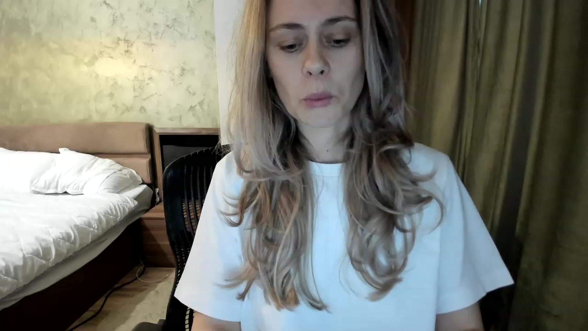 Gallery image thumbnail from DebraPaige's myfreecams stream on, 05/17/2023, 11:04 image 14 of 20